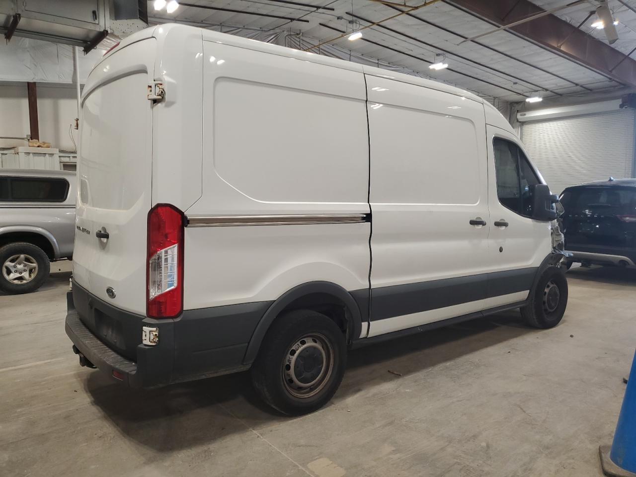 2017 Ford Transit, T-250