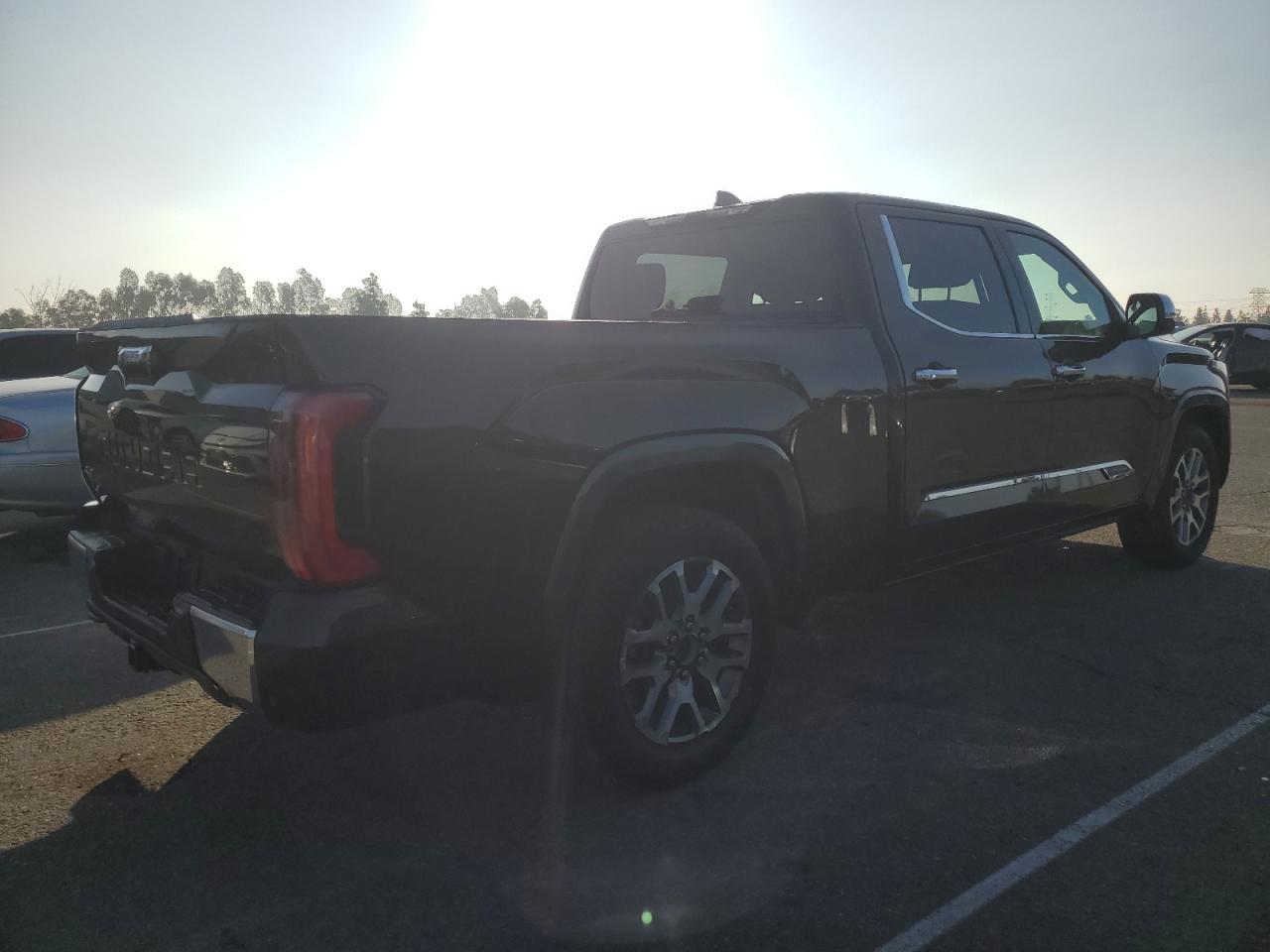 2022 Toyota Tundra, Crewmax P...