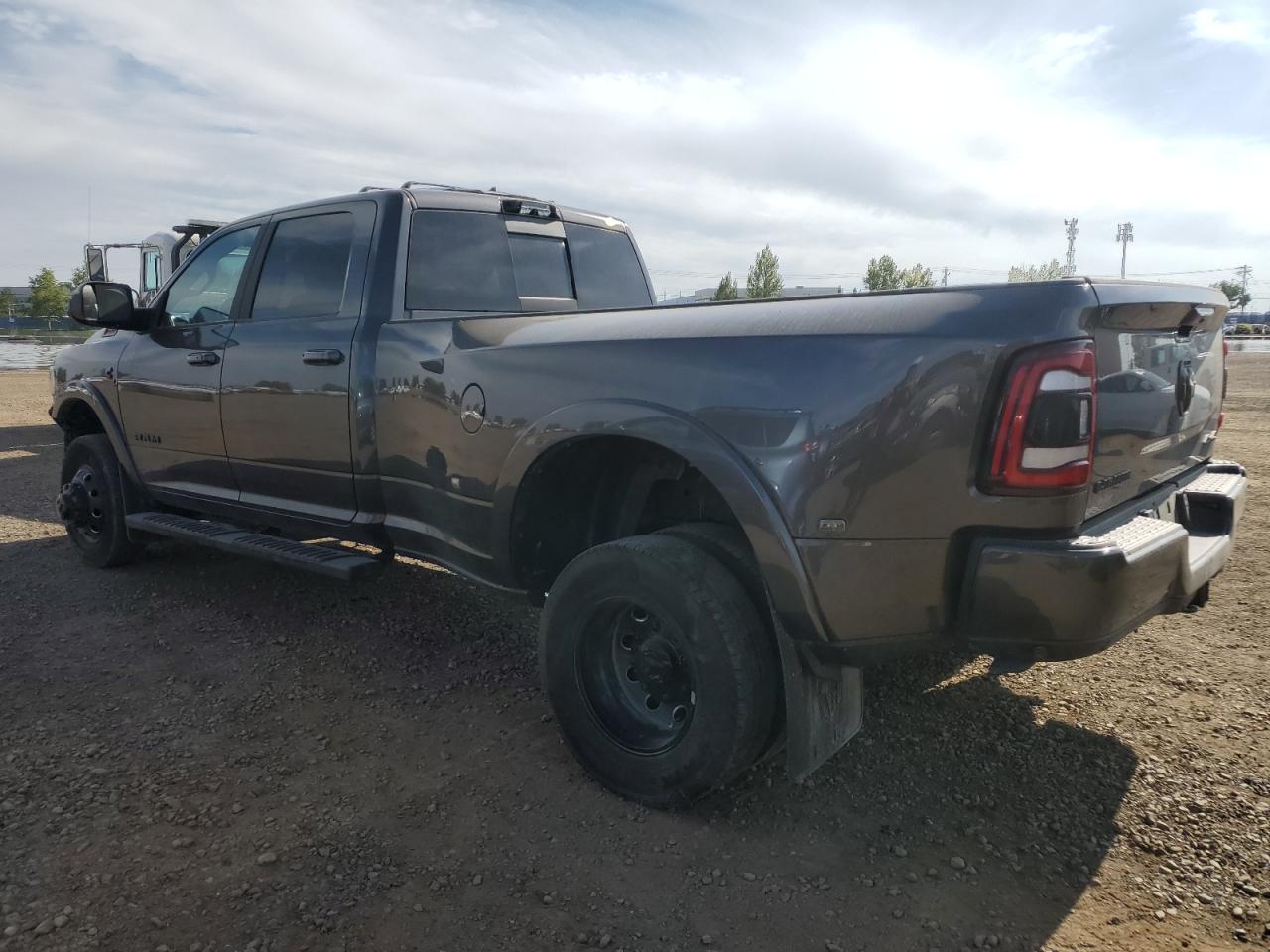 2022 RAM 3500, Laramie
