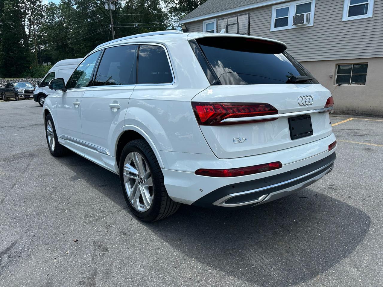 2023 Audi Q7, Premium Plus