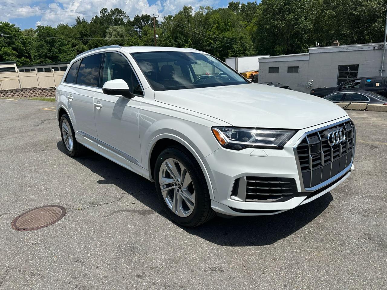 2023 Audi Q7, Premium Plus