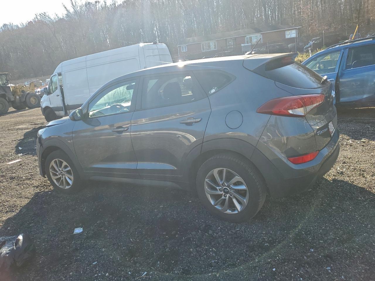 2018 Hyundai Tucson, SE