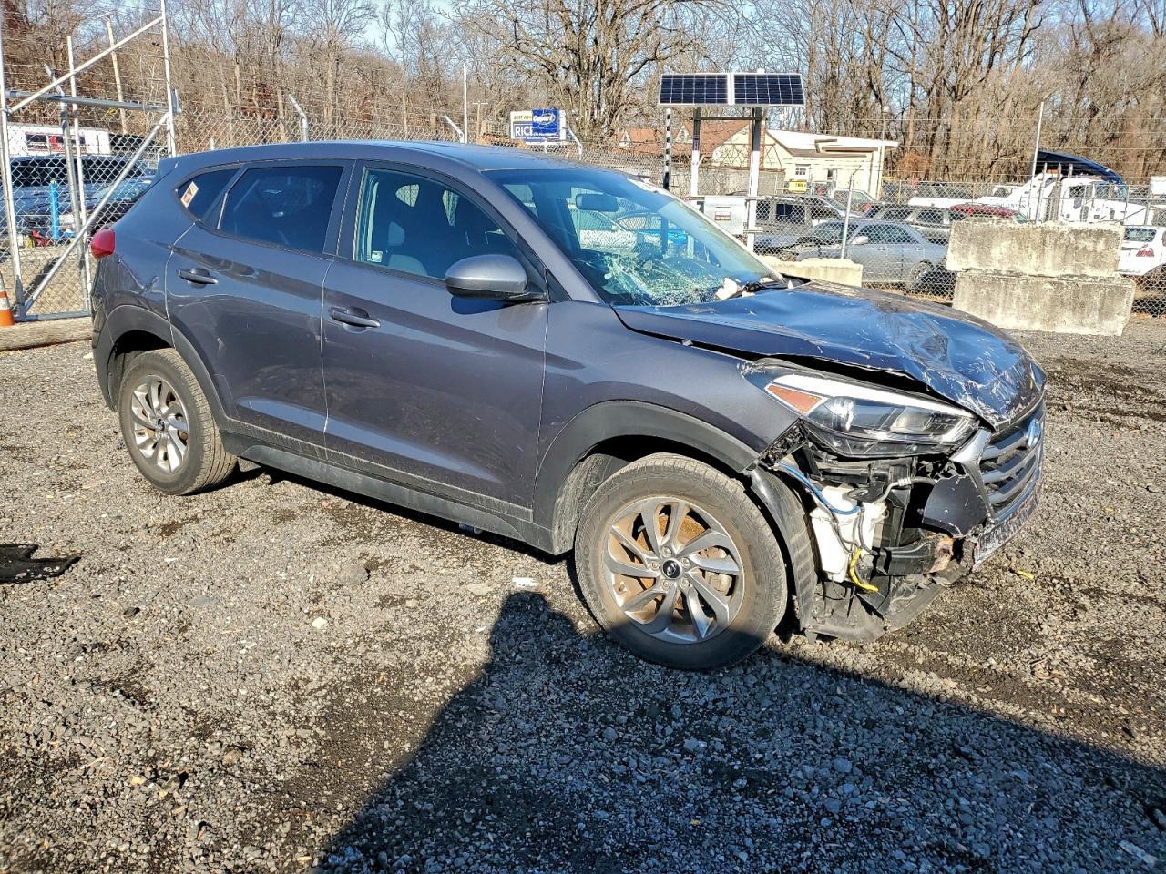 2018 Hyundai Tucson, SE