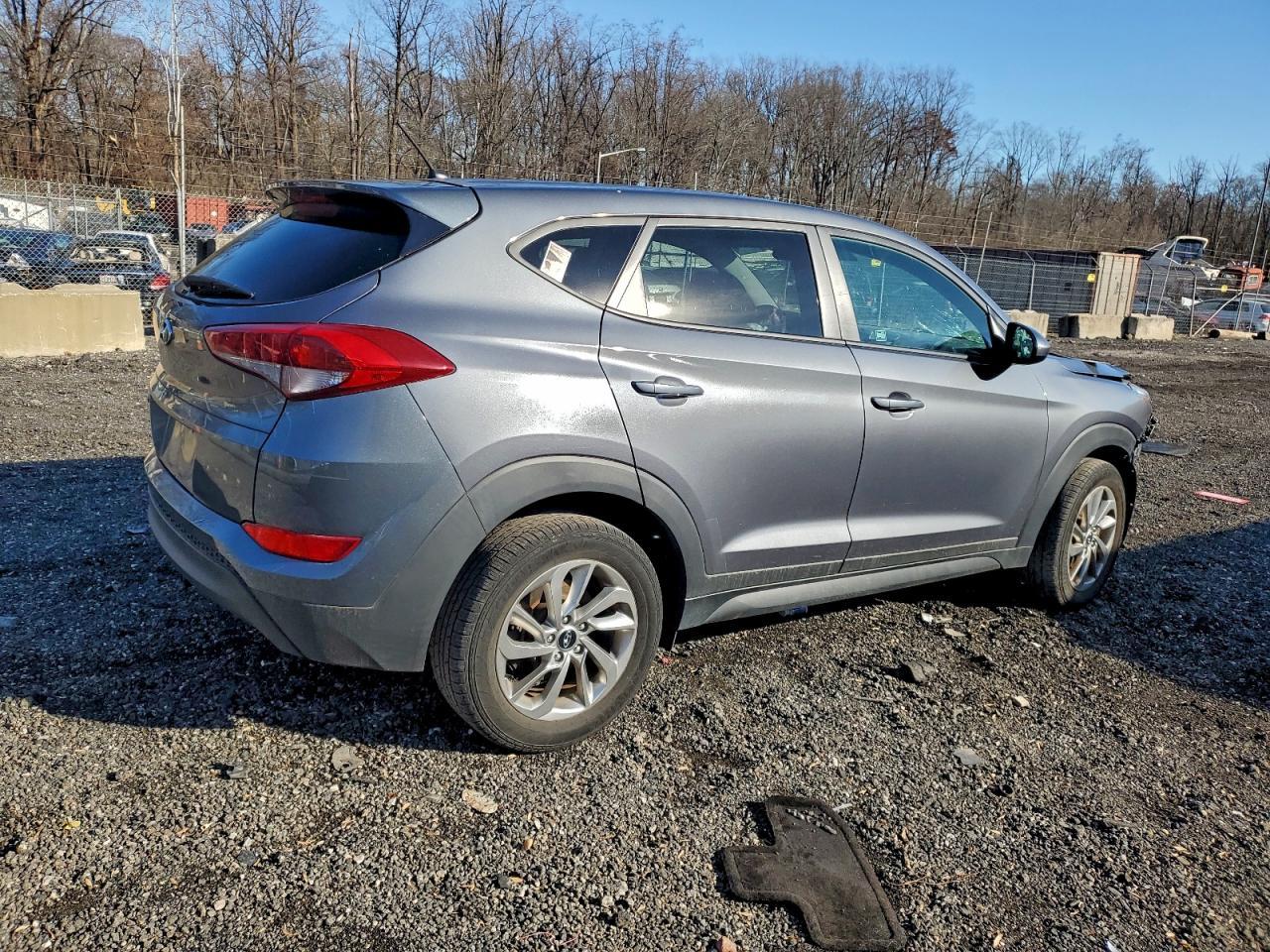2018 Hyundai Tucson, SE