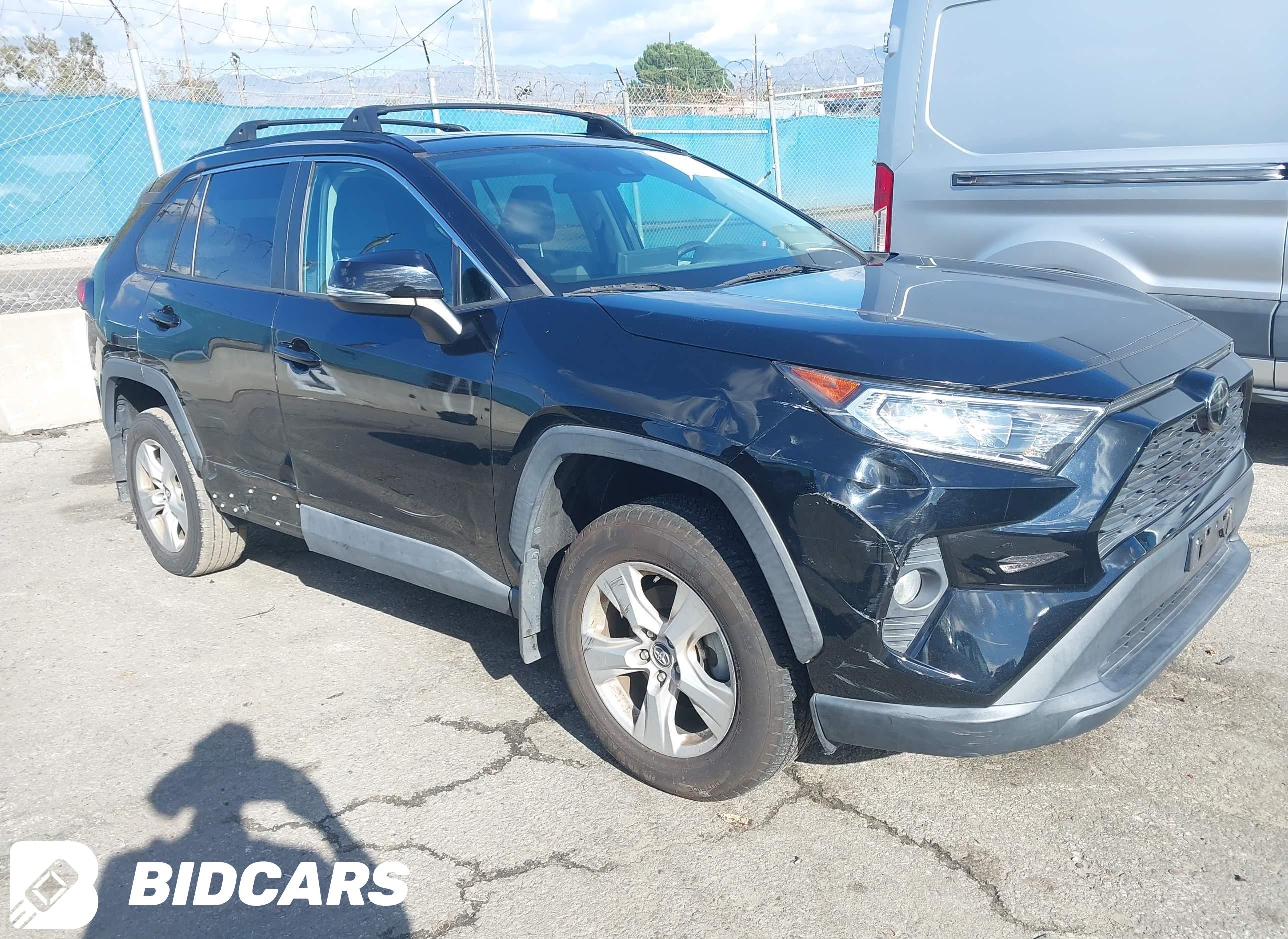 2020 Toyota RAV4, Xle