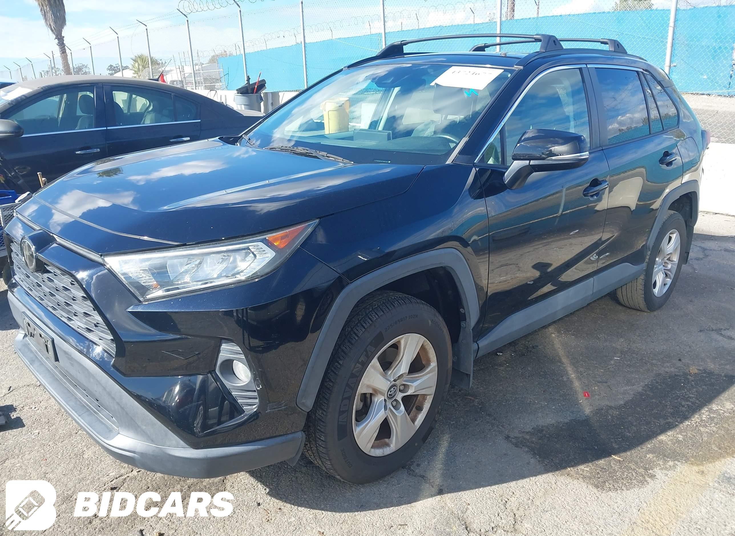 2020 Toyota RAV4, Xle