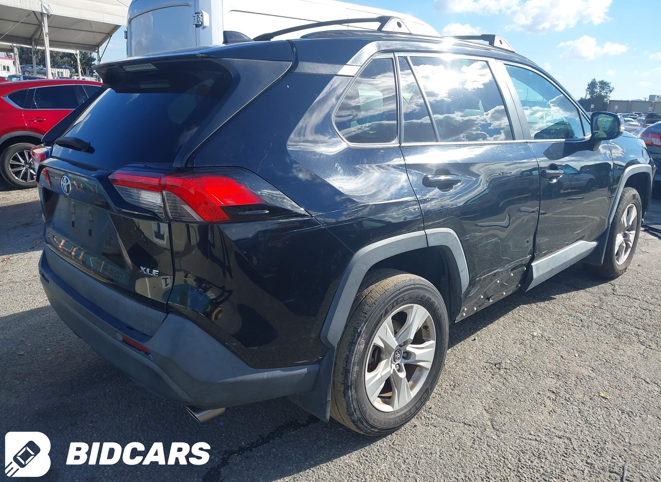 2020 Toyota RAV4, Xle