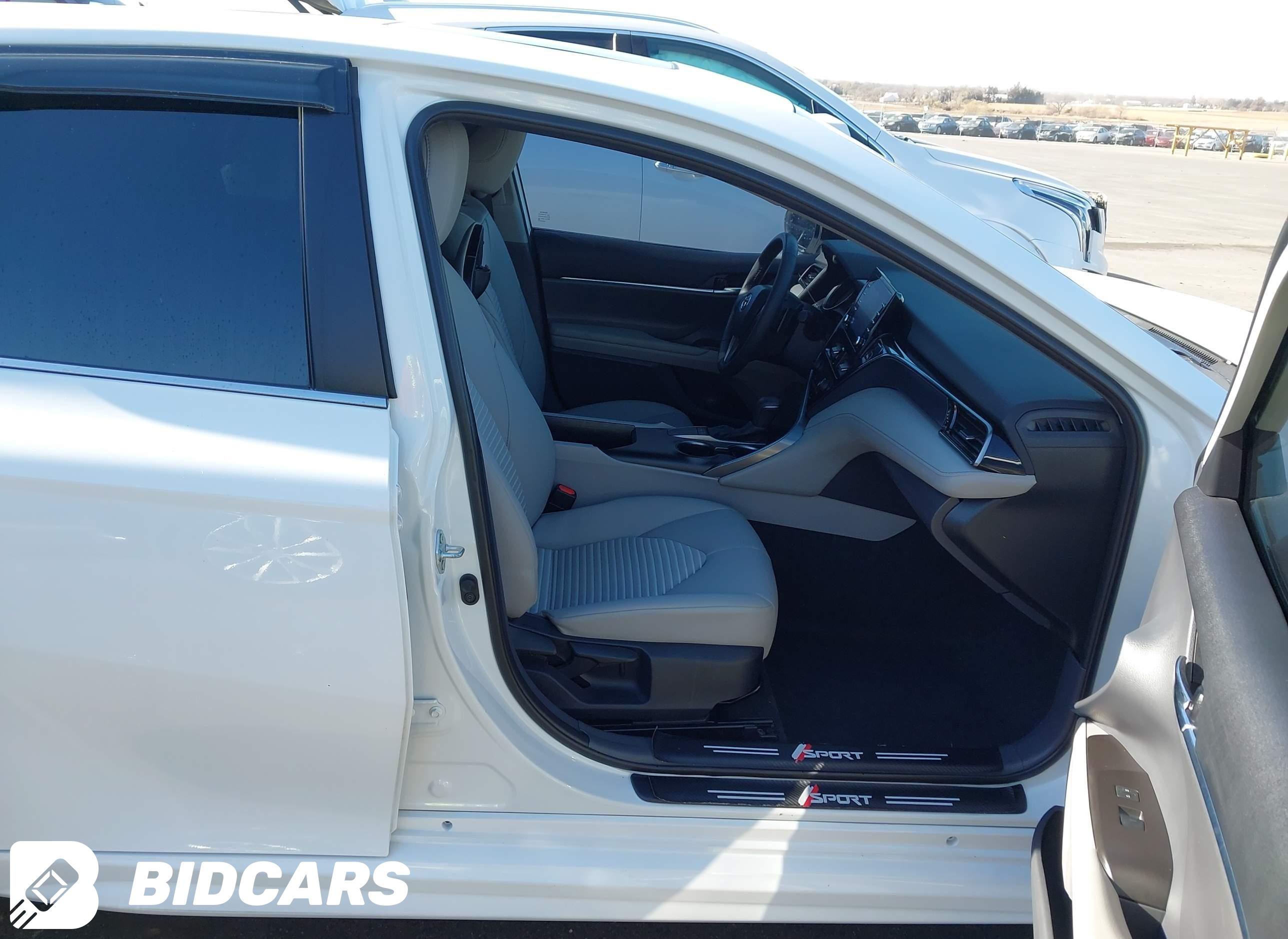 2024 Toyota Camry, SE