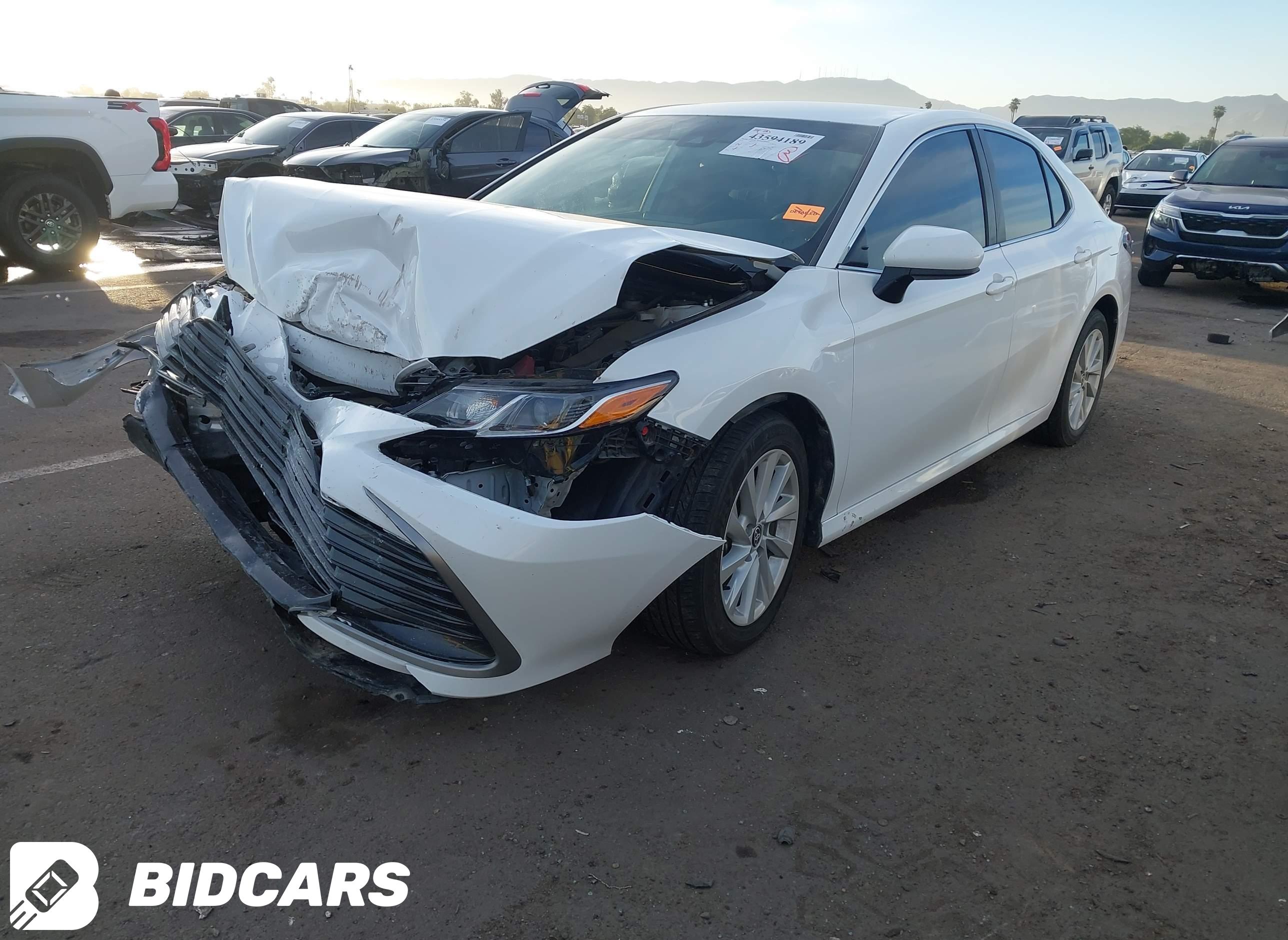 2022 Toyota Camry, LE