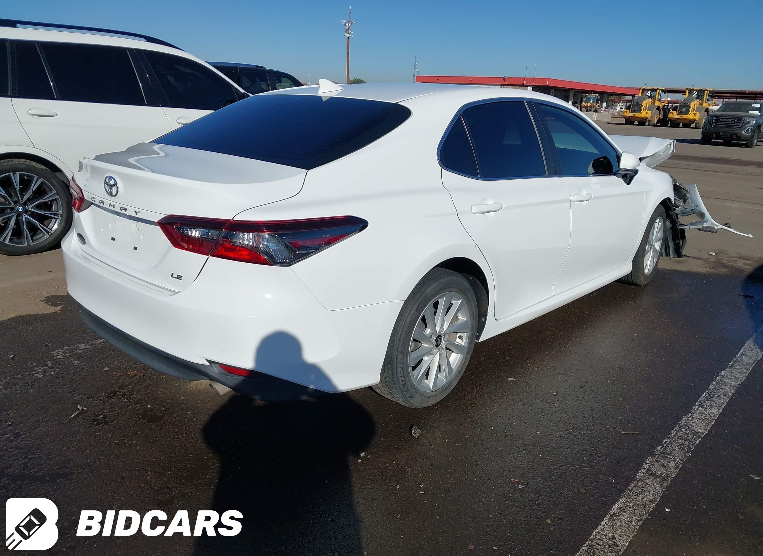 2022 Toyota Camry, LE