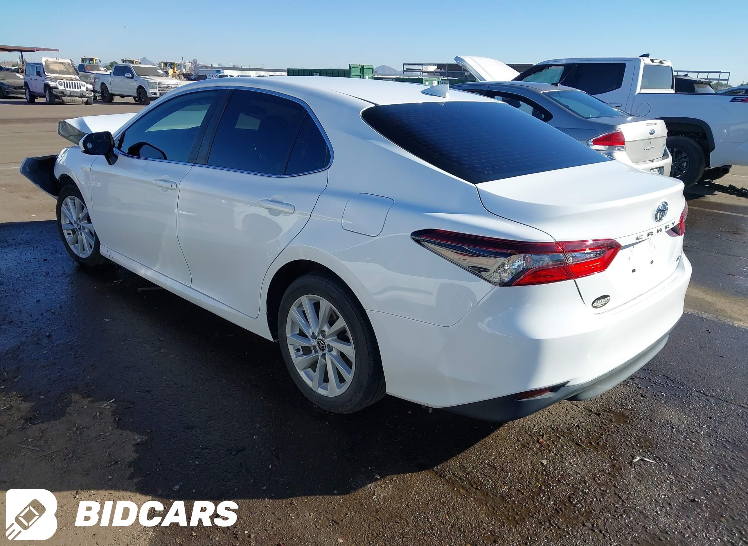 2022 Toyota Camry, LE