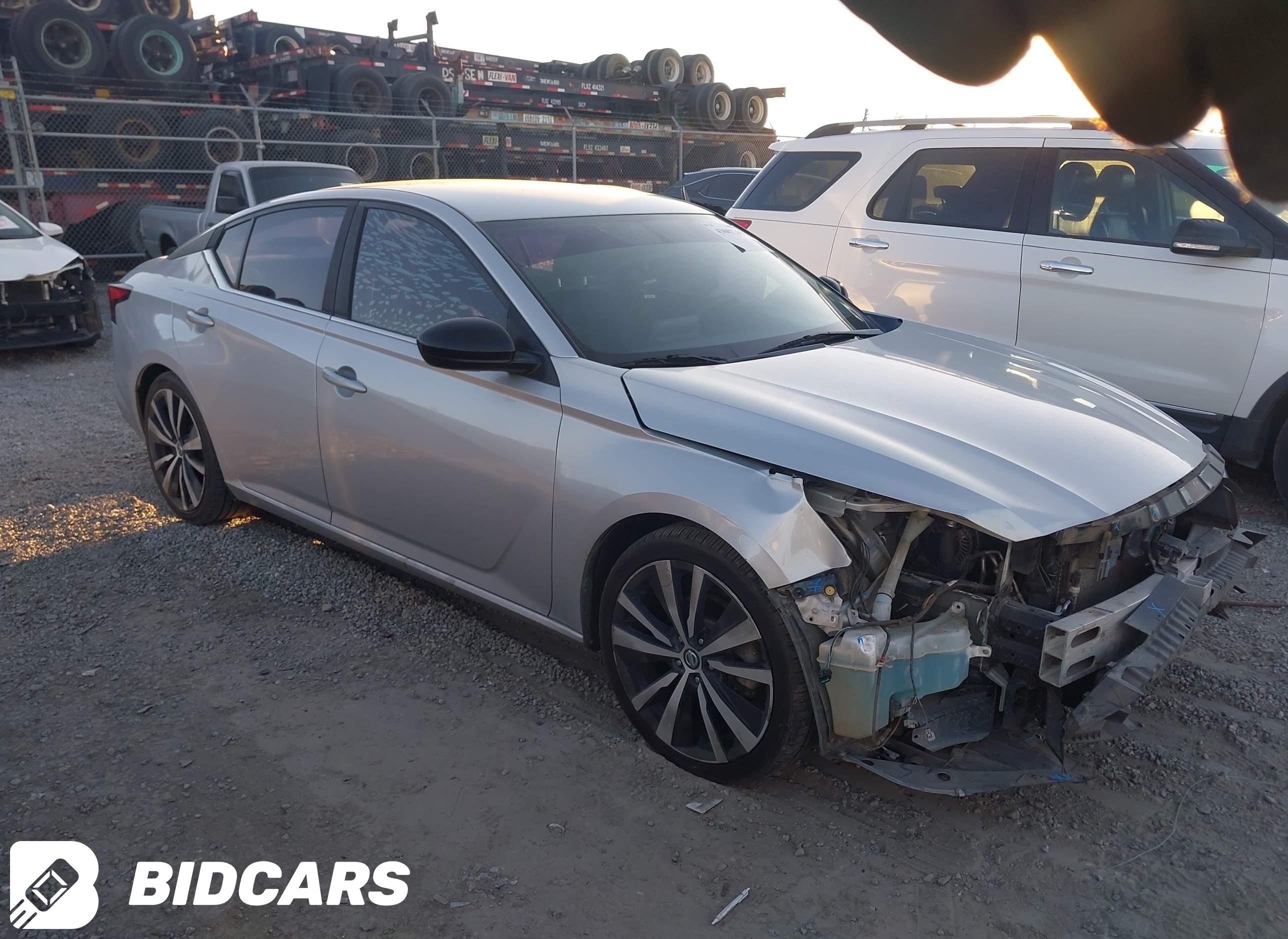 2019 Nissan Altima, 2.5 SR