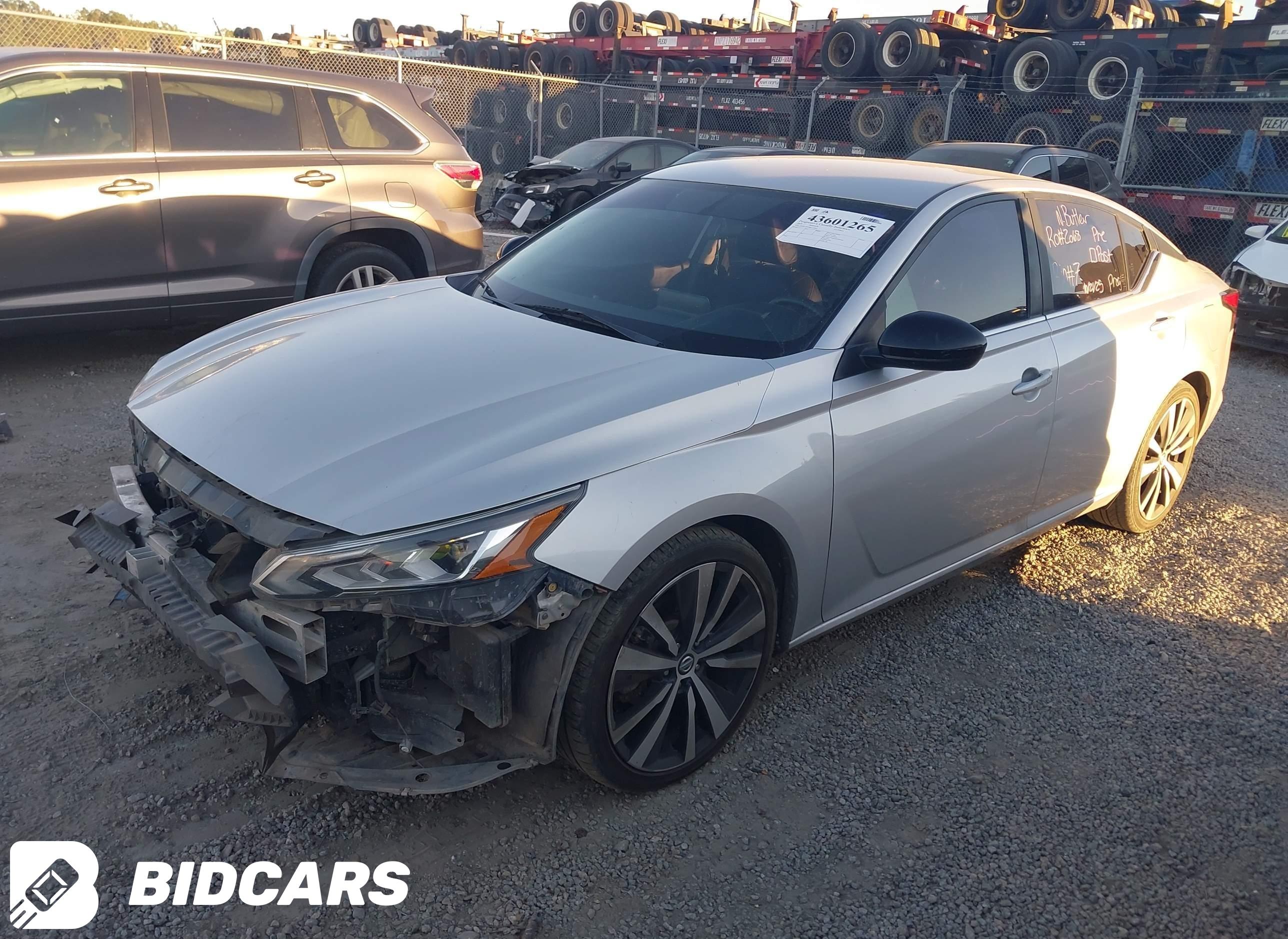 2019 Nissan Altima, 2.5 SR