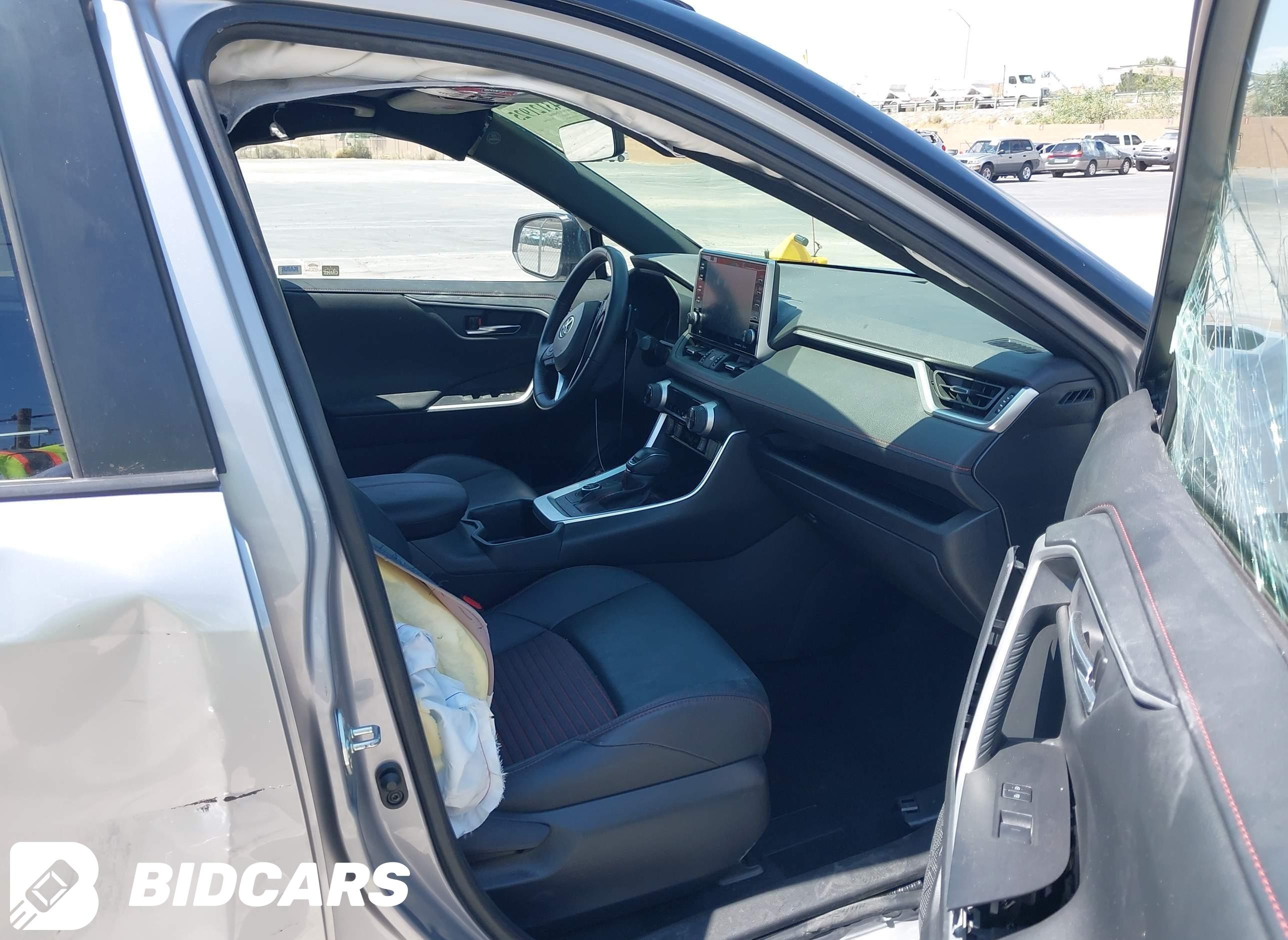 2022 Toyota RAV4, Xse