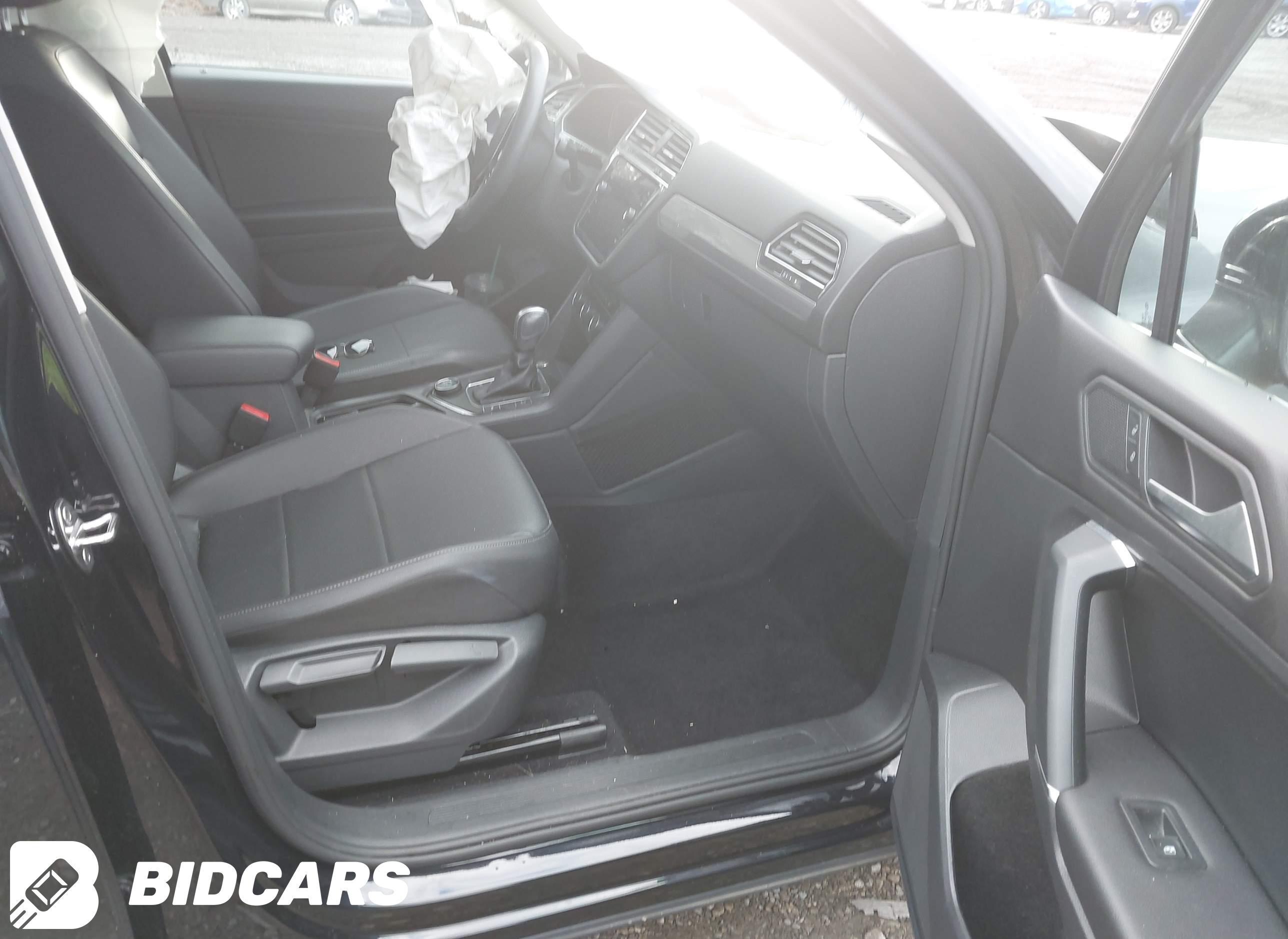 2020 Volkswagen Tiguan, 2.0T...