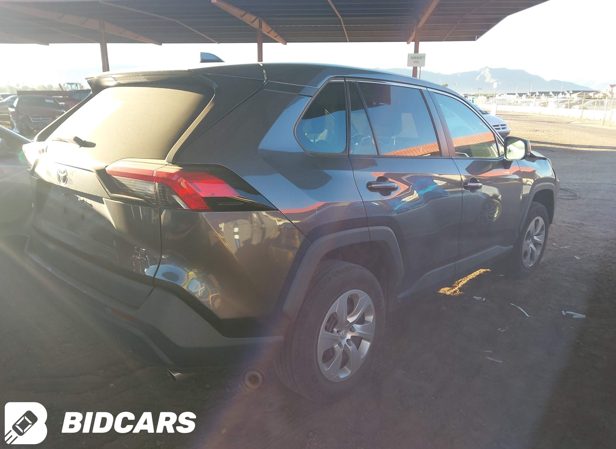 2023 Toyota RAV4, LE