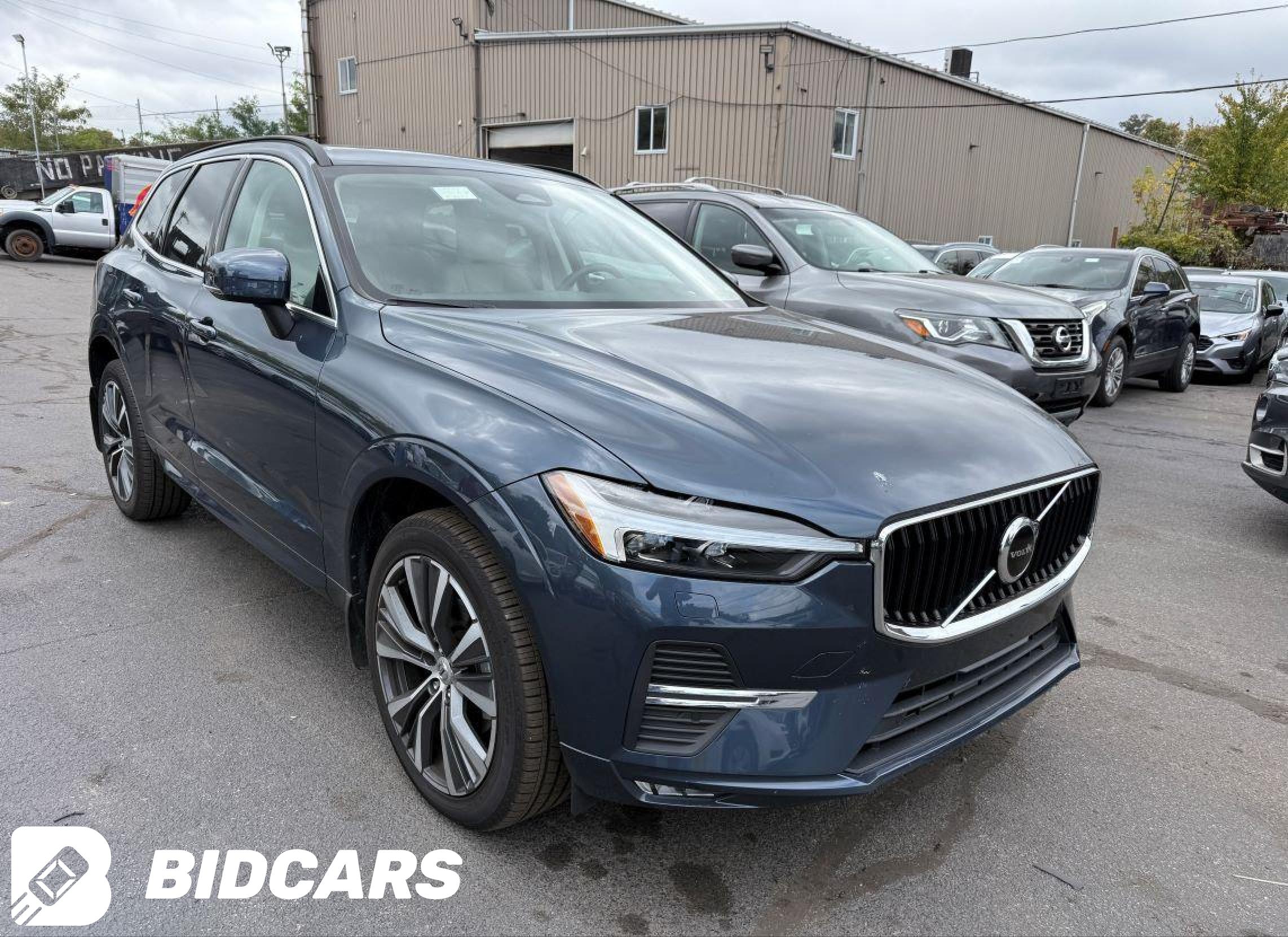 2022 Volvo XC60, B5 Momentum