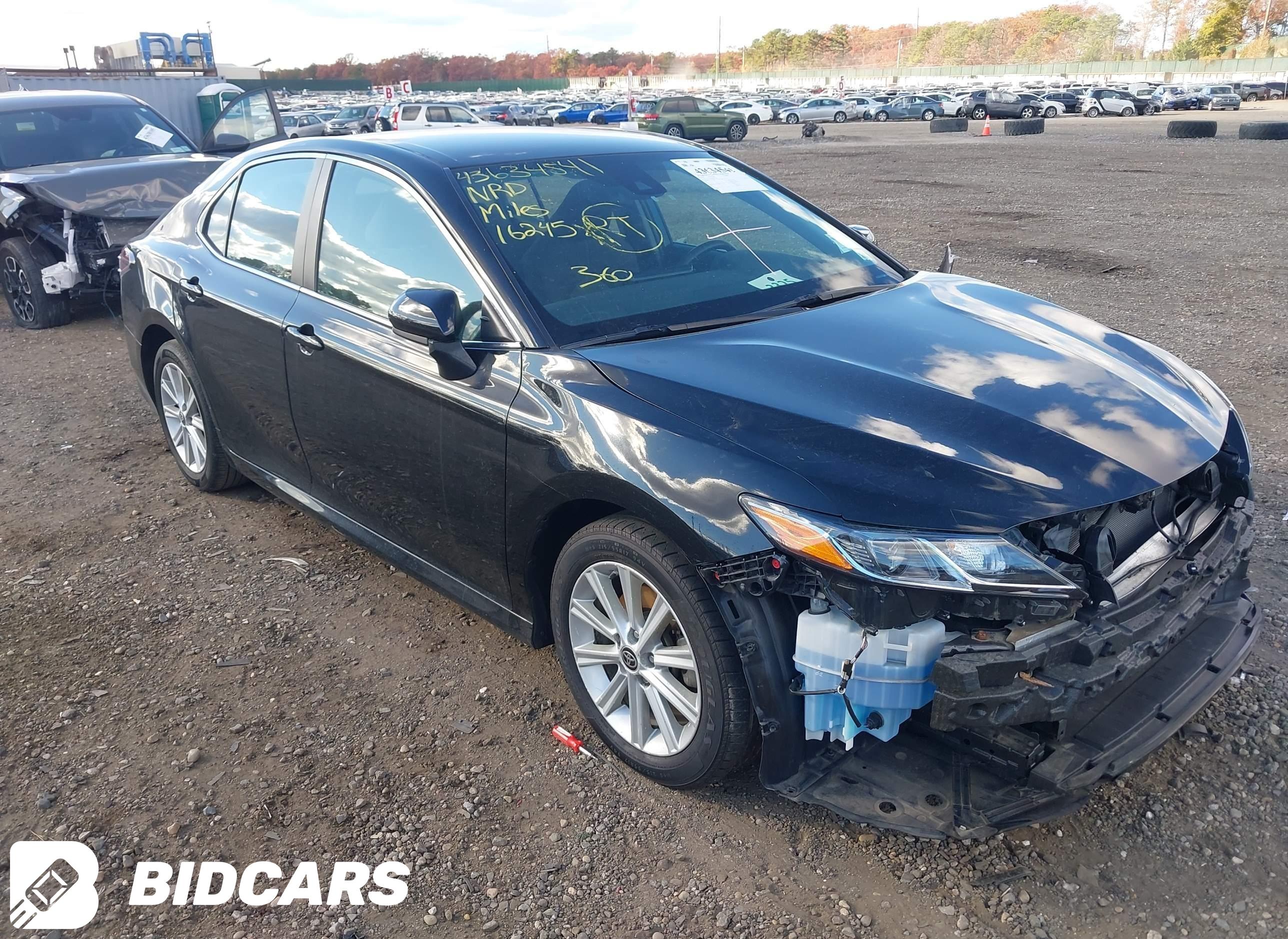 2021 Toyota Camry, LE