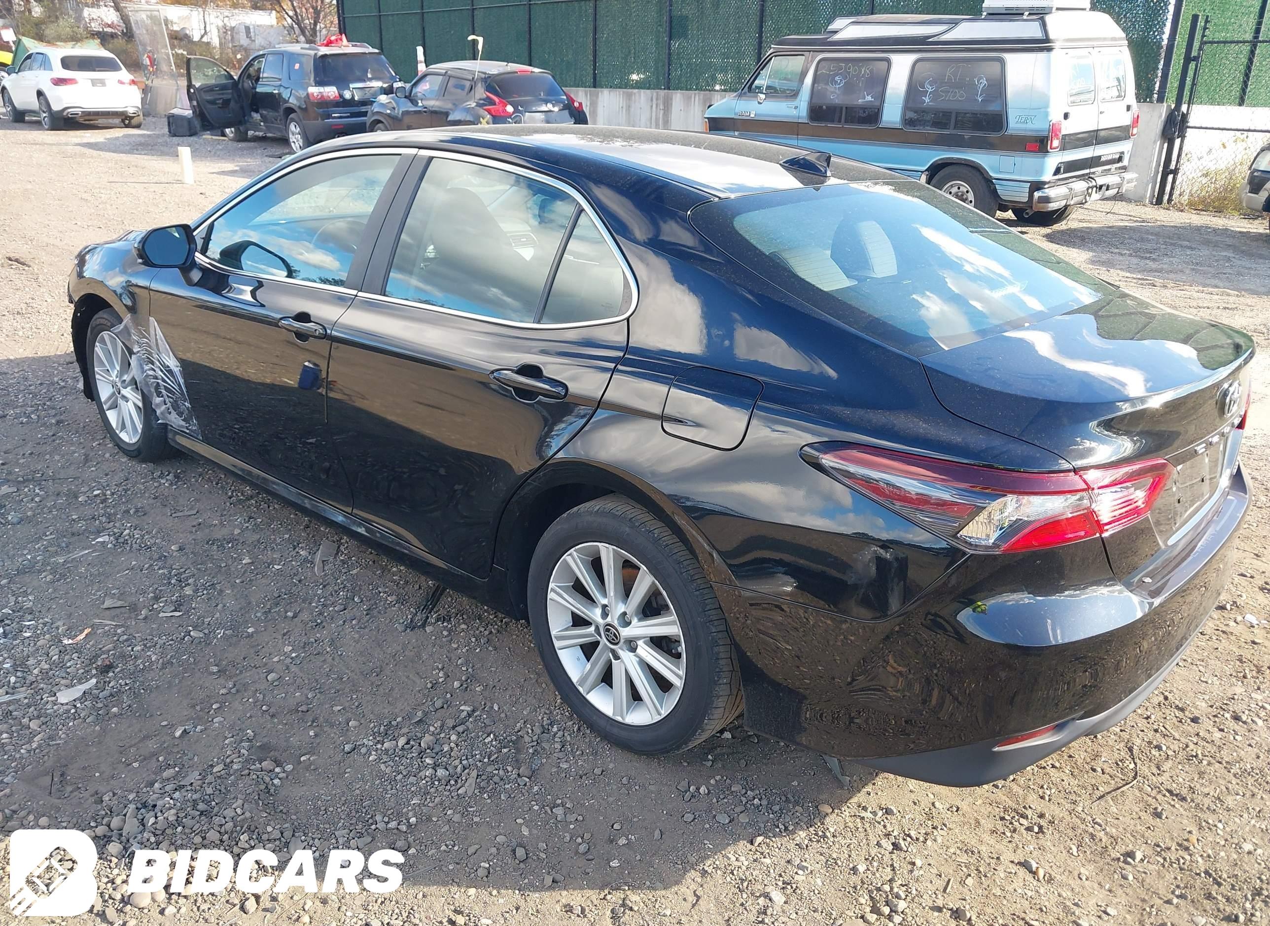 2021 Toyota Camry, LE