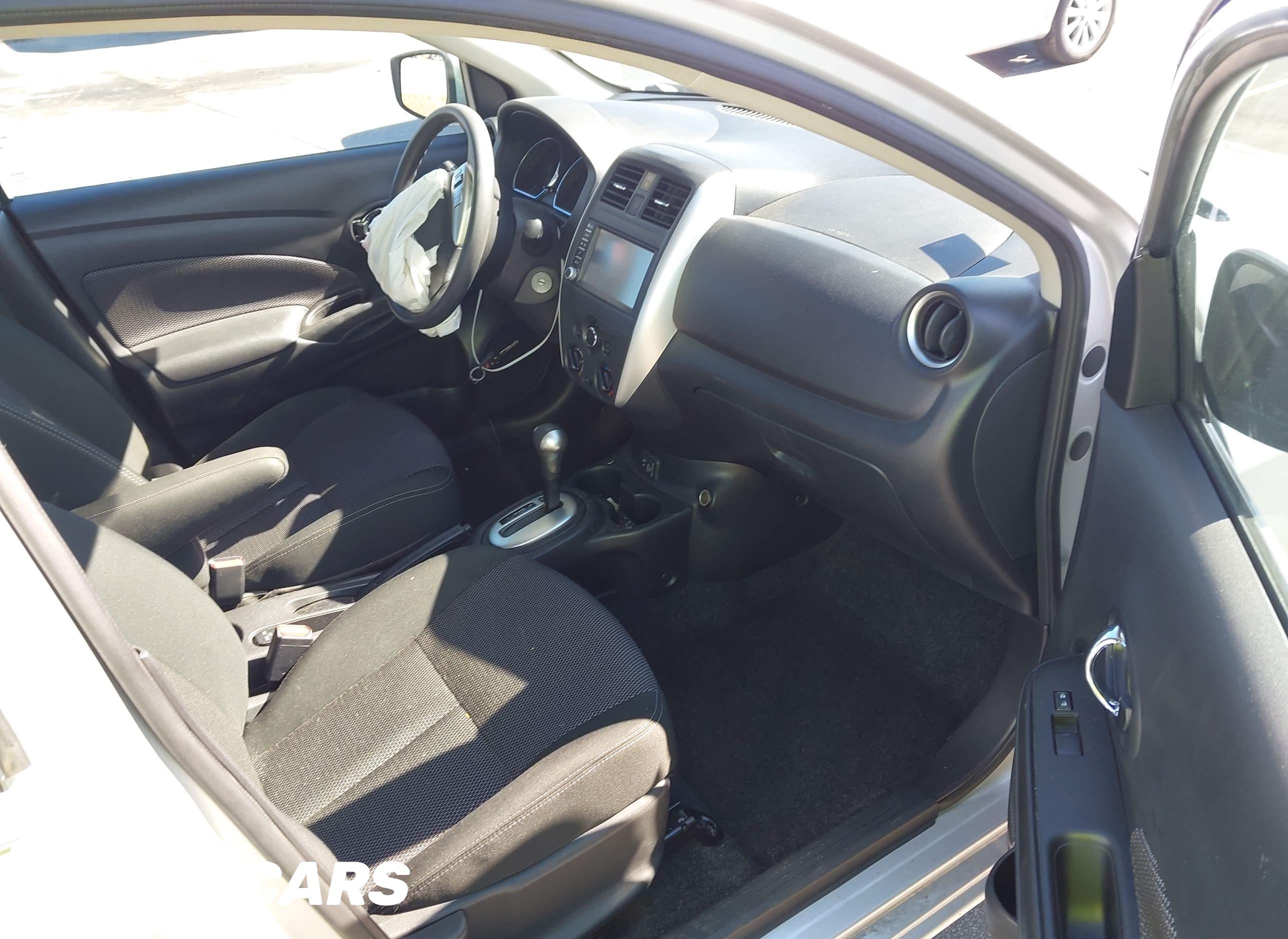 2019 Nissan Versa, 1.6 SV