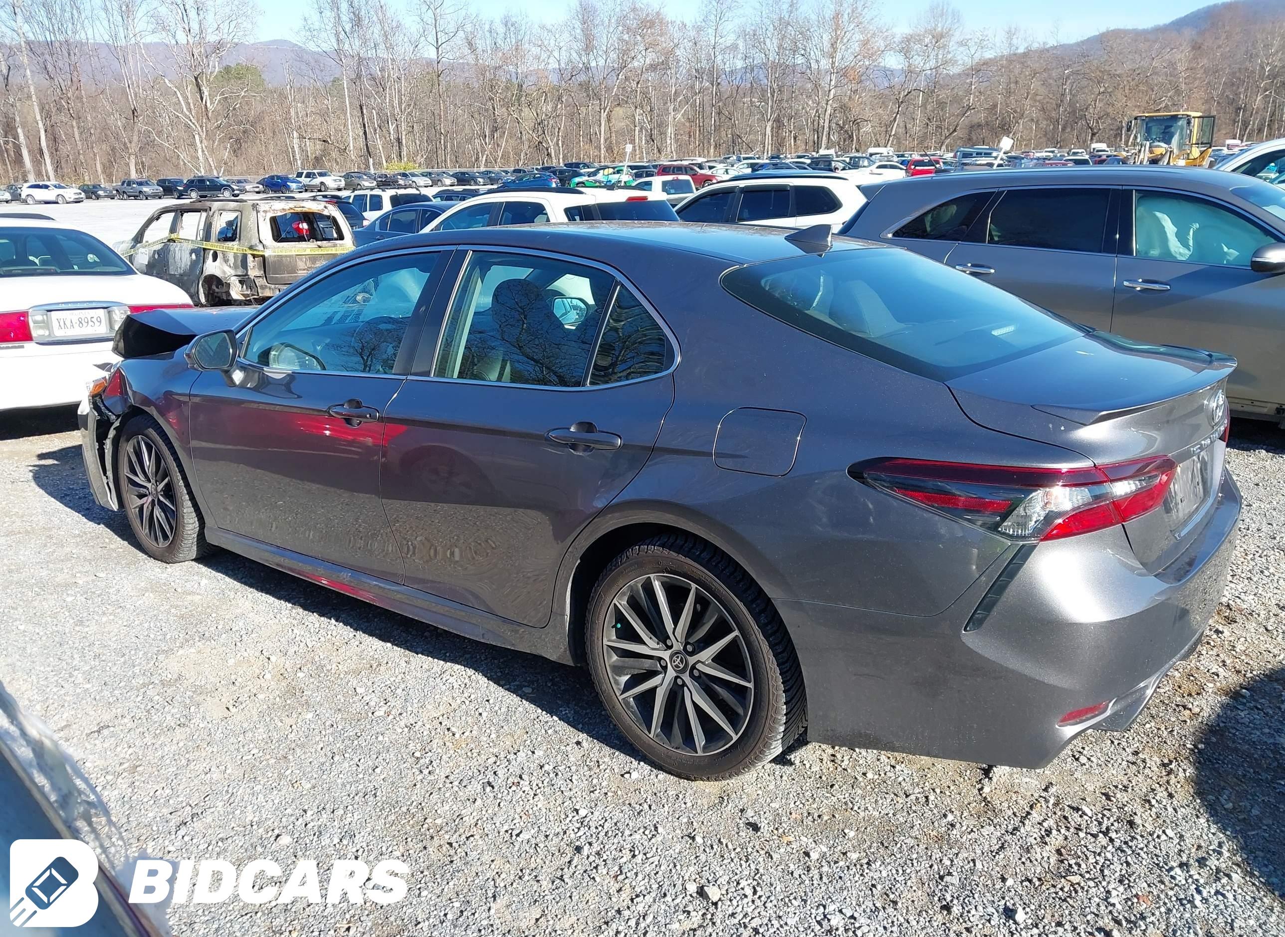 2021 Toyota Camry, SE