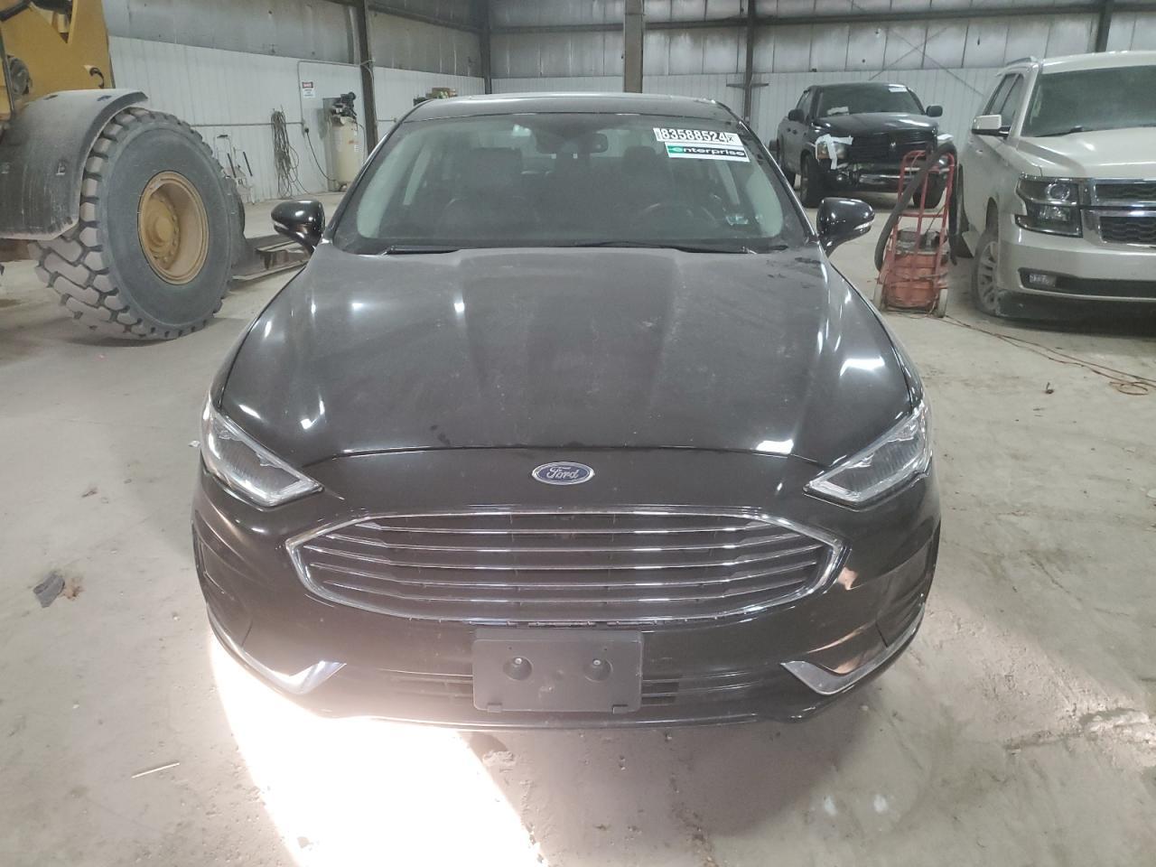 FORD FUSION  , 2019