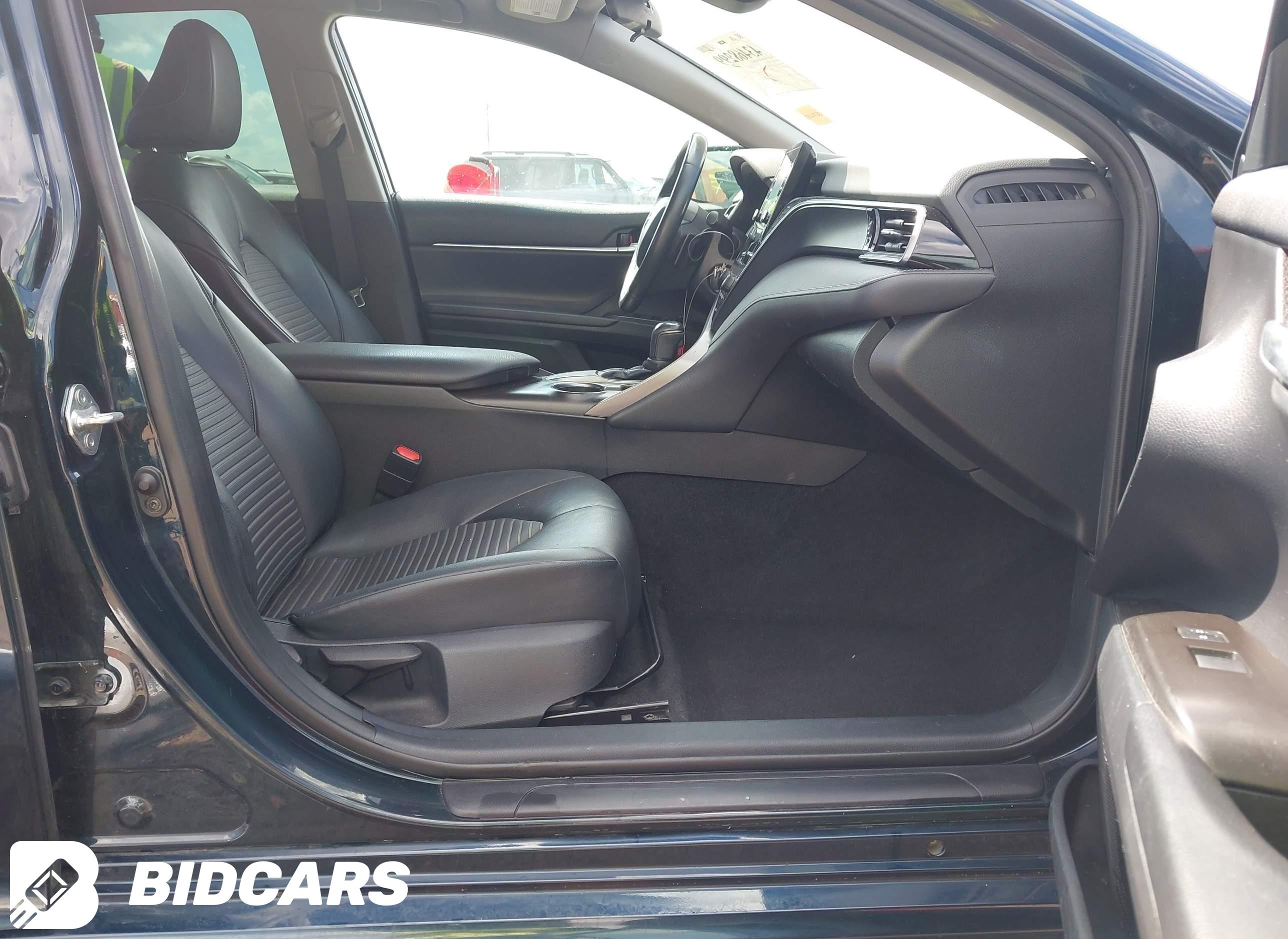 2021 Toyota Camry, SE