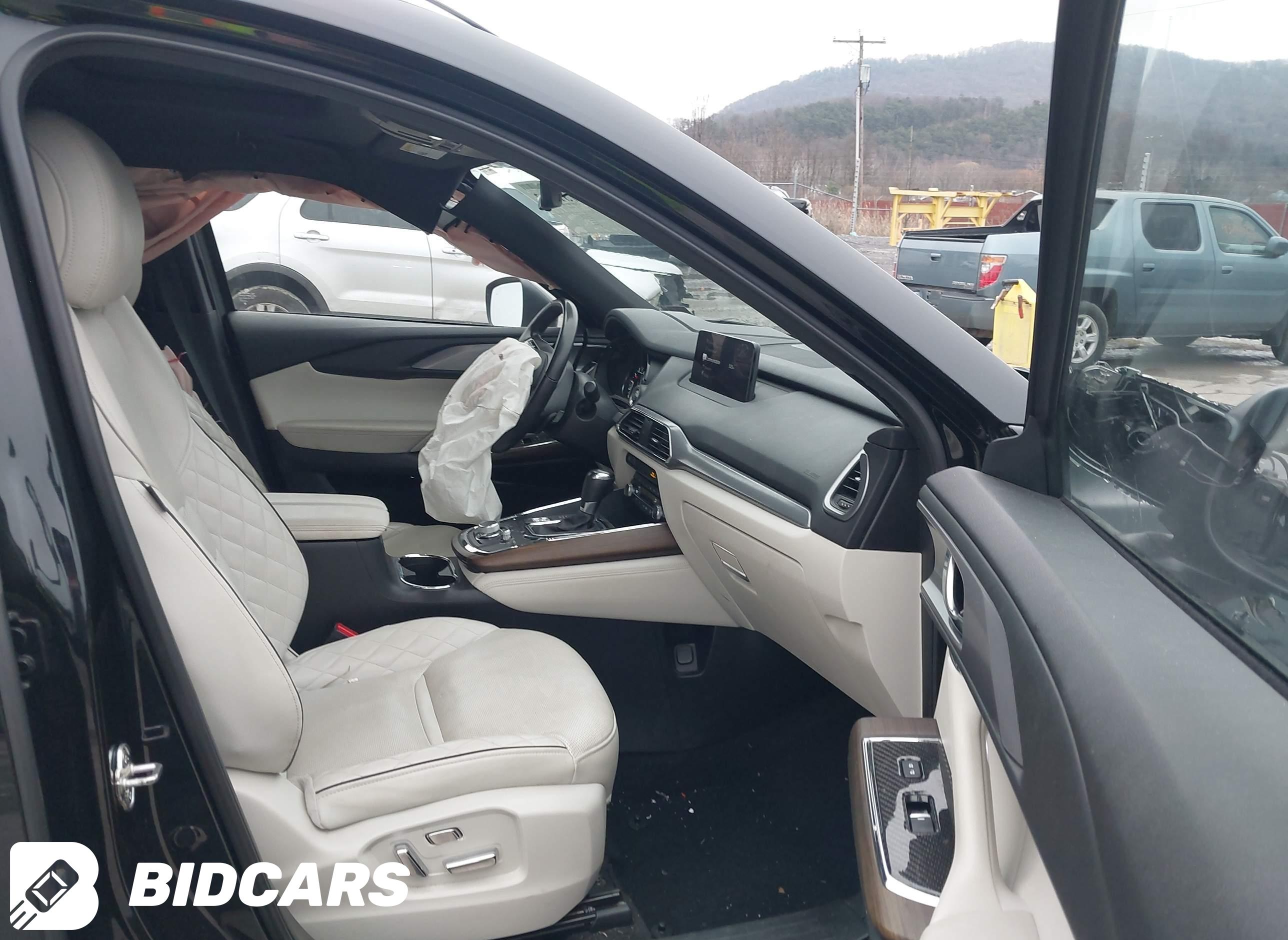 2023 Mazda CX-9, Signature