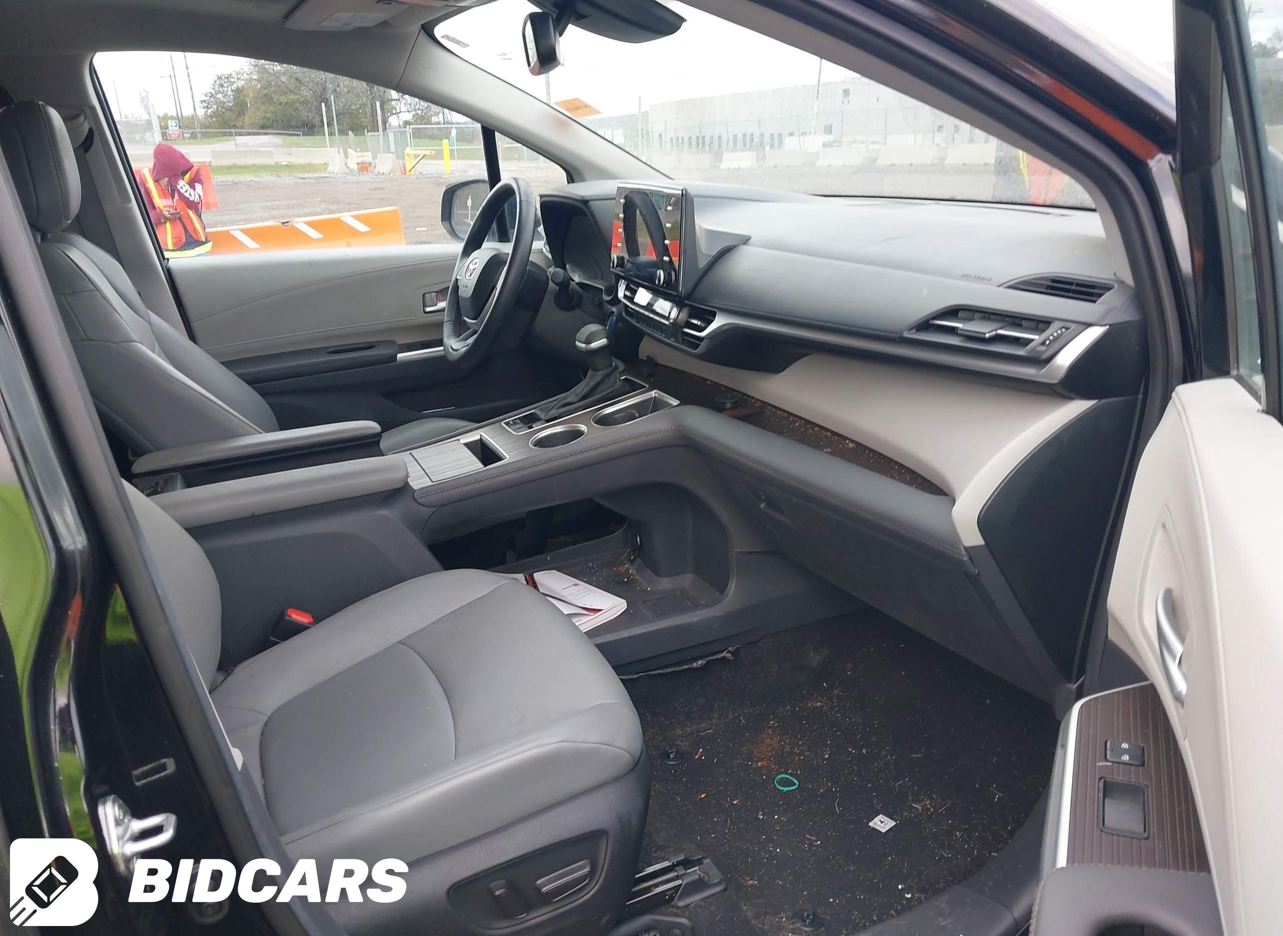 2024 Toyota Sienna, Xle