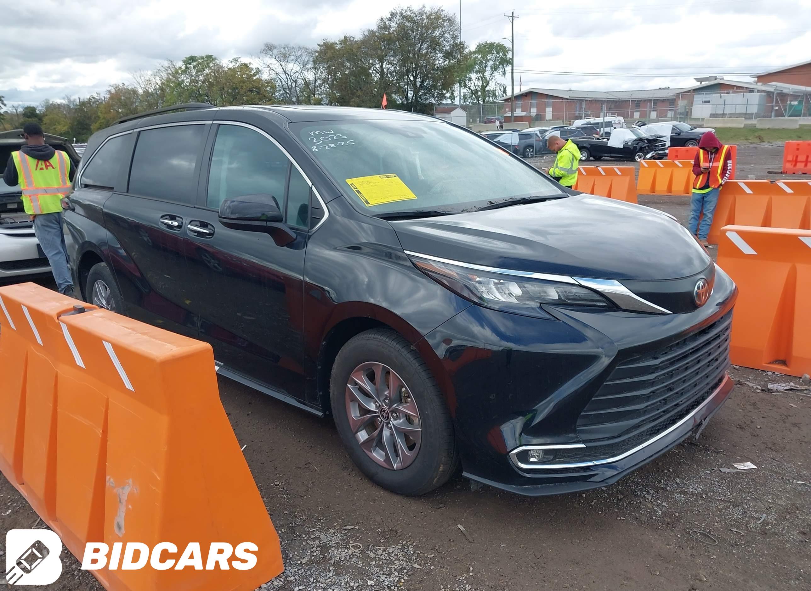 2024 Toyota Sienna, Xle