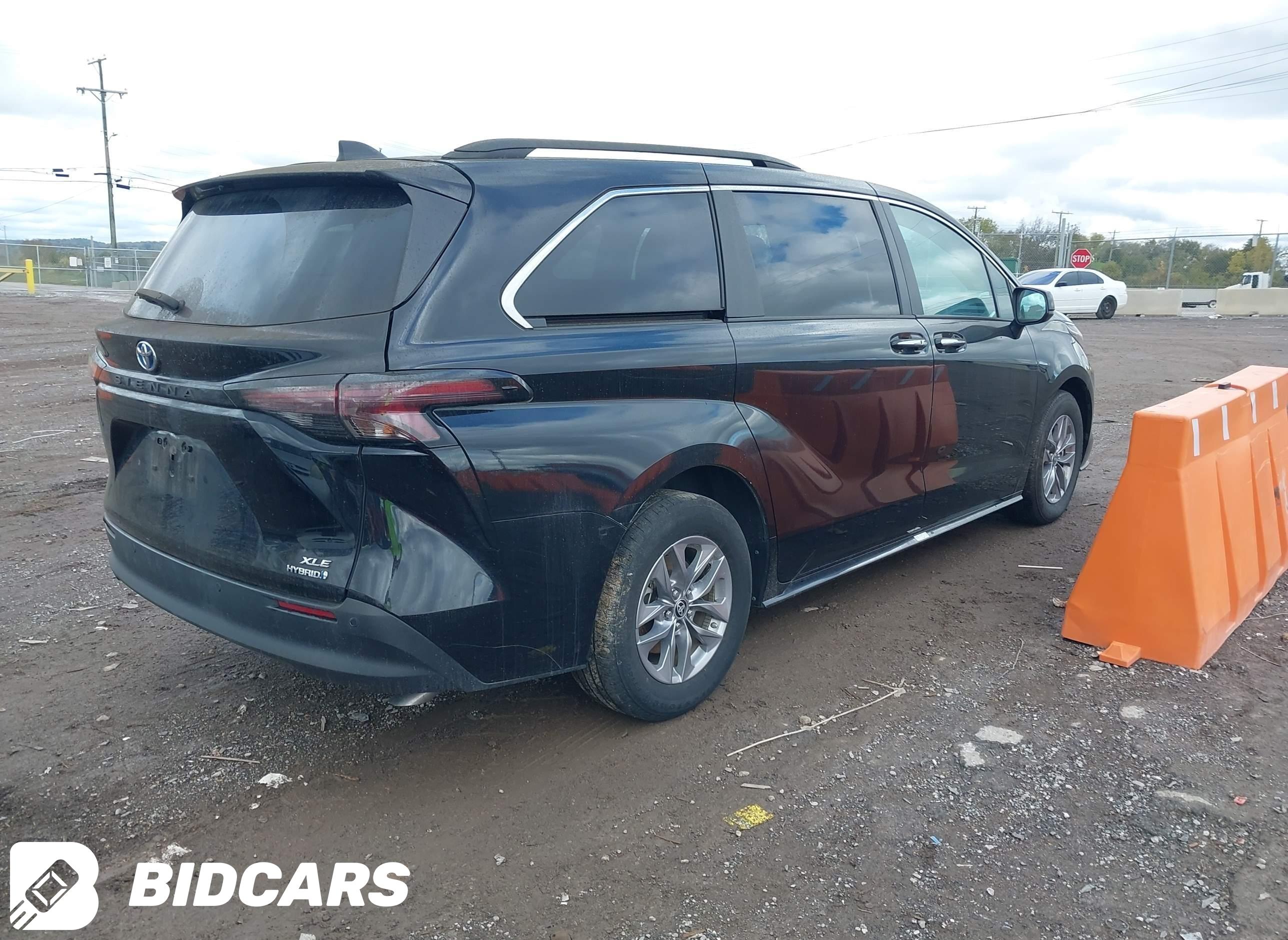 2024 Toyota Sienna, Xle