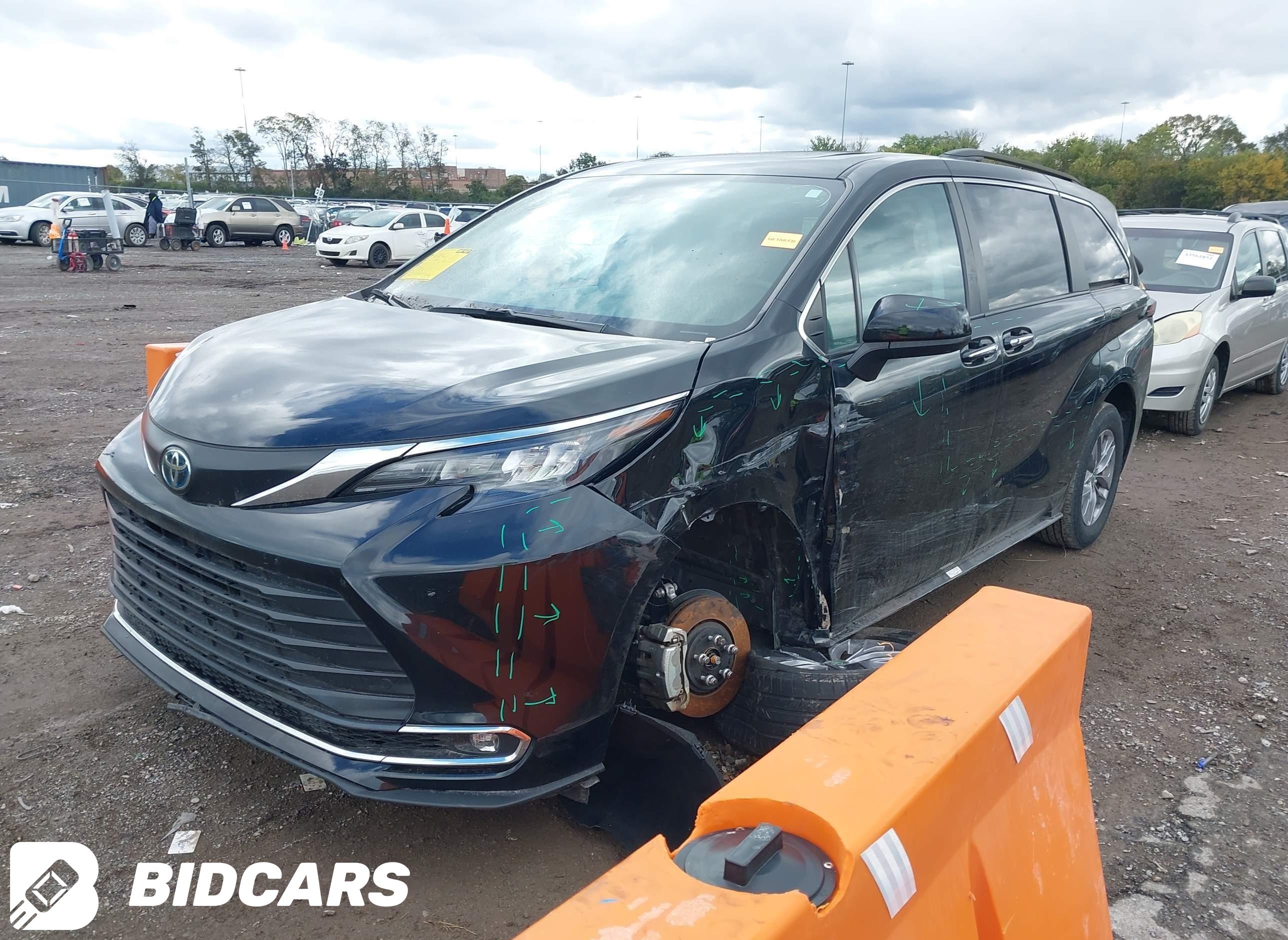 2024 Toyota Sienna, Xle