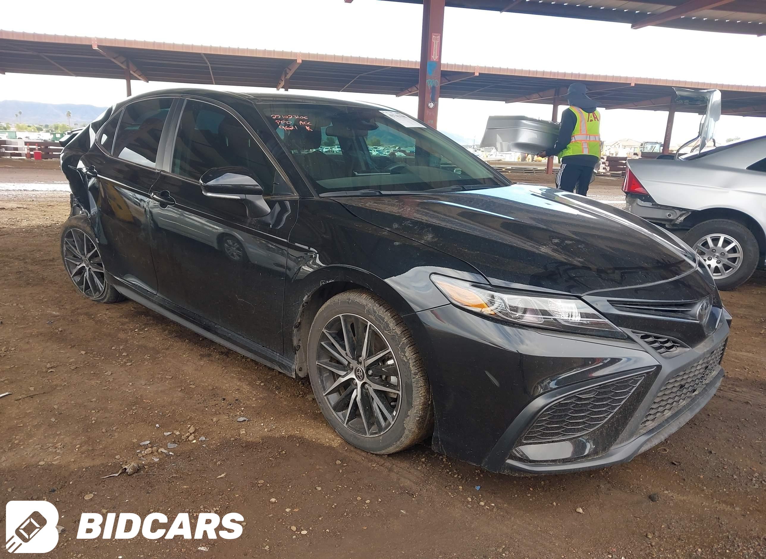 2024 Toyota Camry, SE