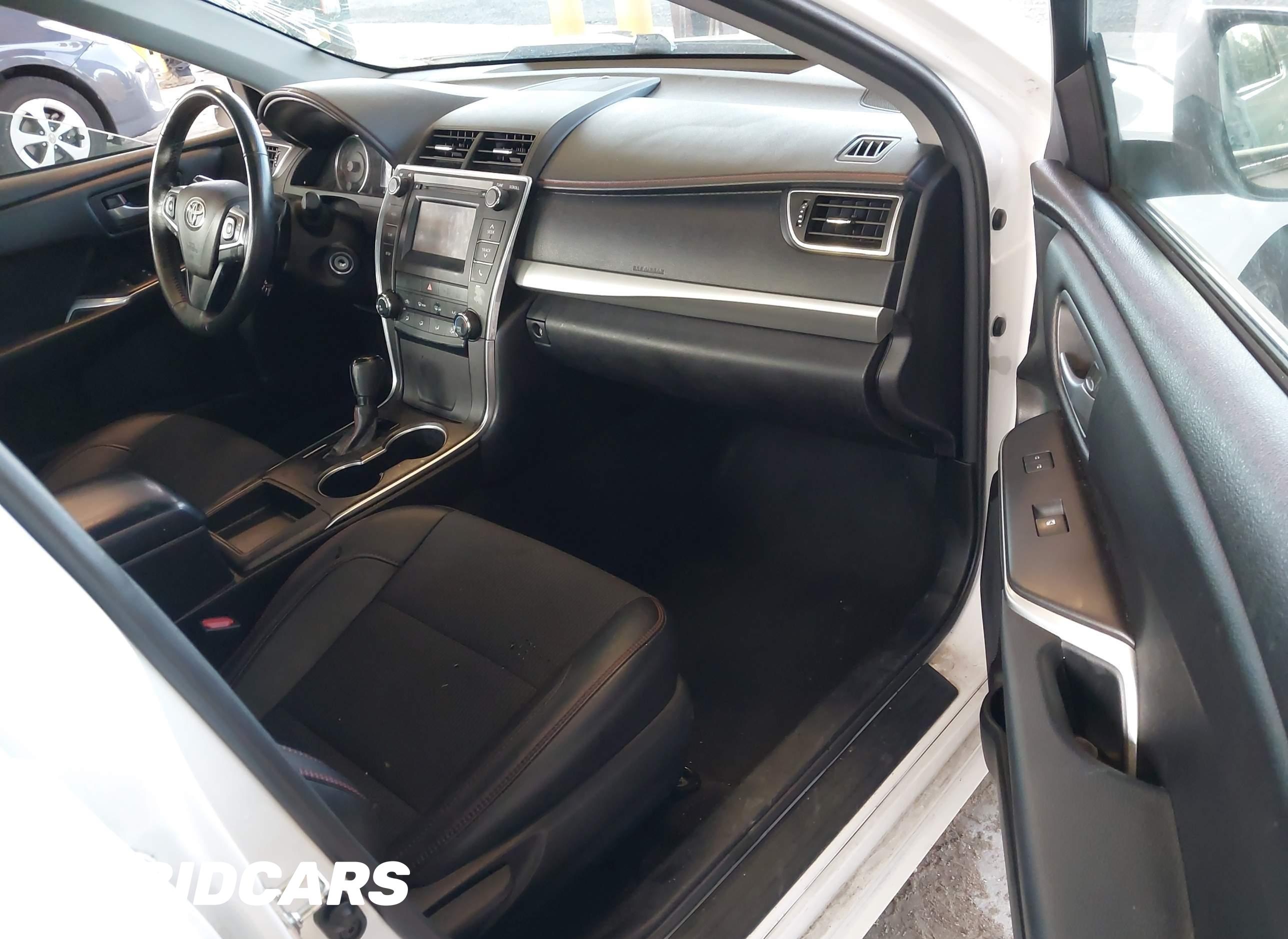 2017 Toyota Camry, SE