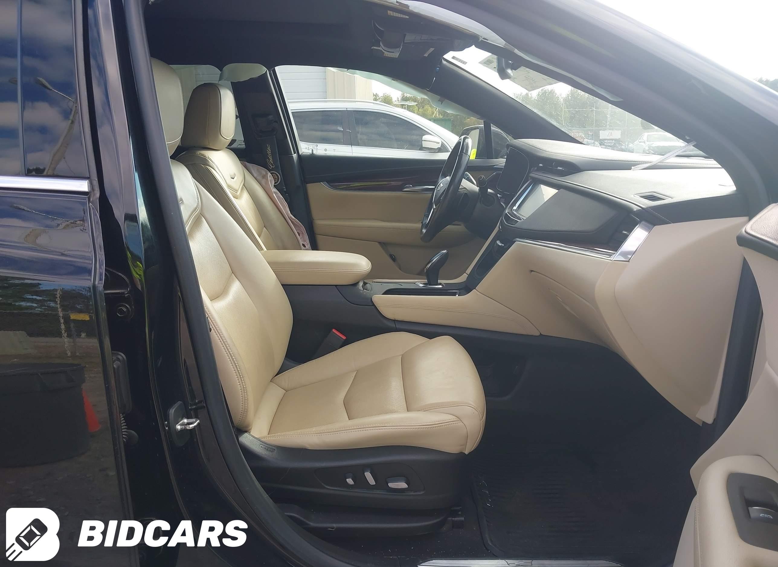 2019 Cadillac XT5, Luxury