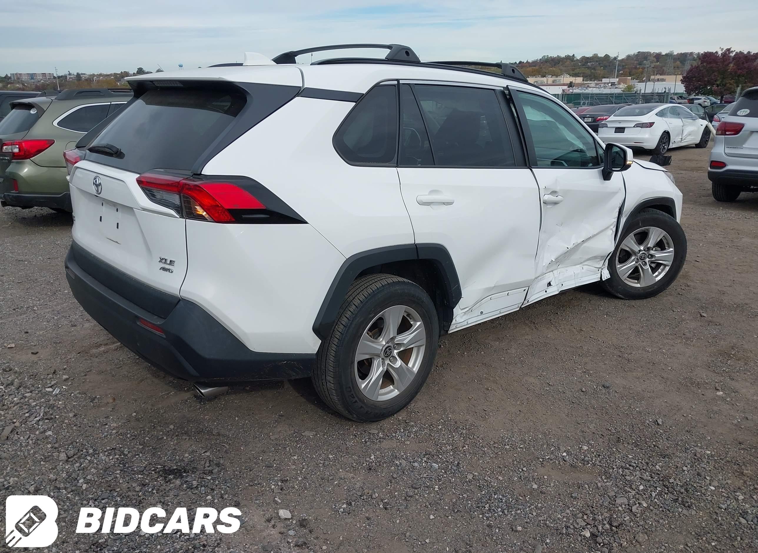 2021 Toyota RAV4, Xle
