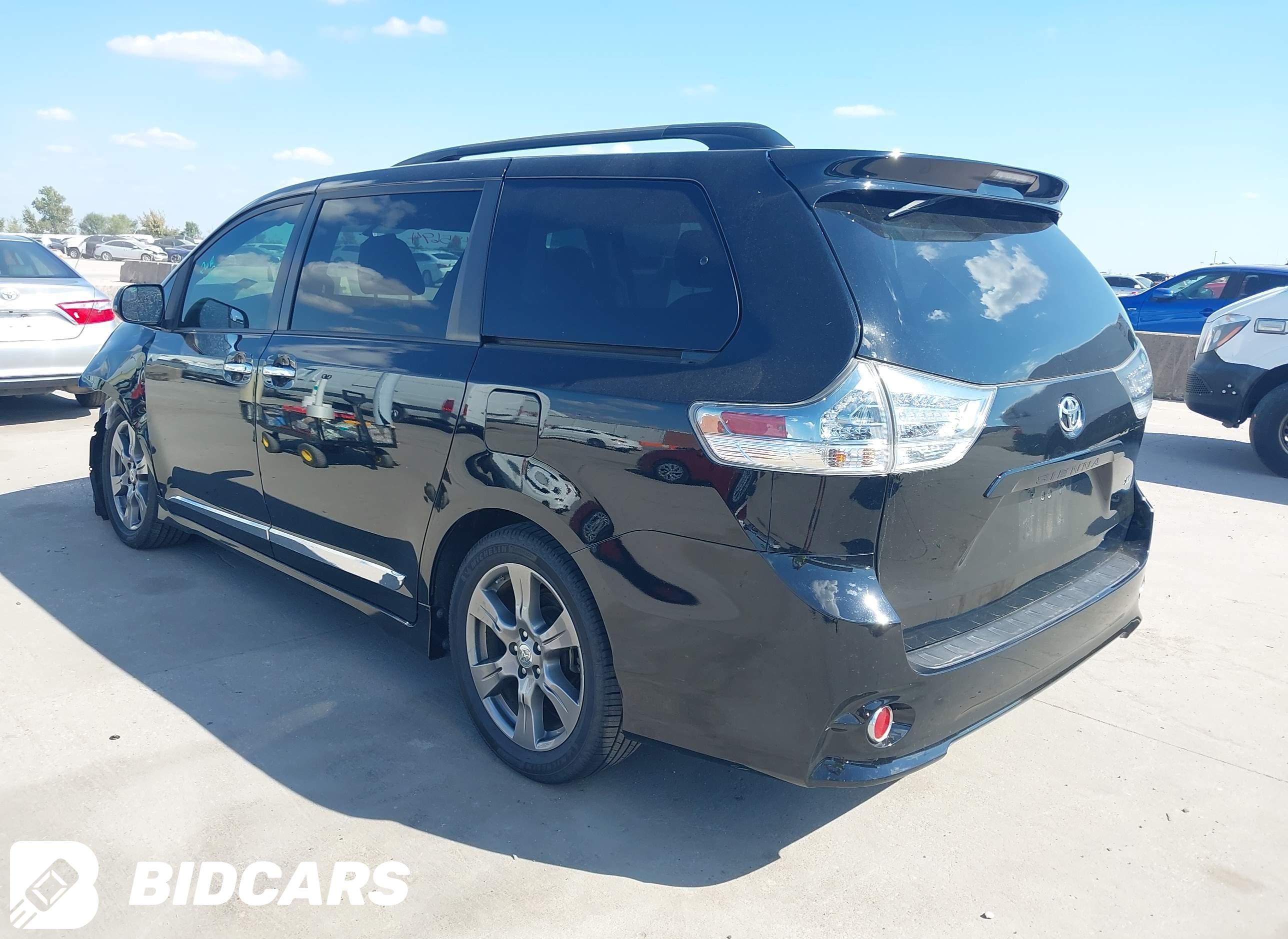 2017 Toyota Sienna, Se 8 Pass...