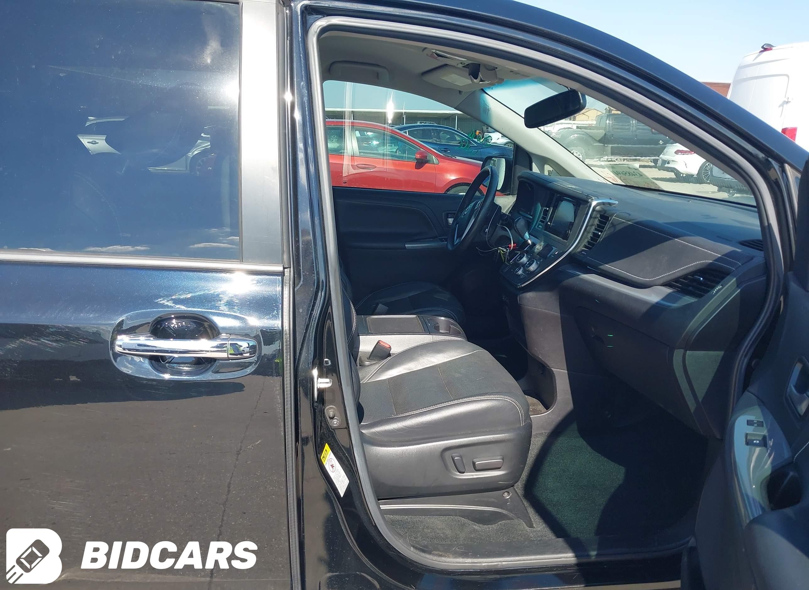 2017 Toyota Sienna, Se 8 Pass...