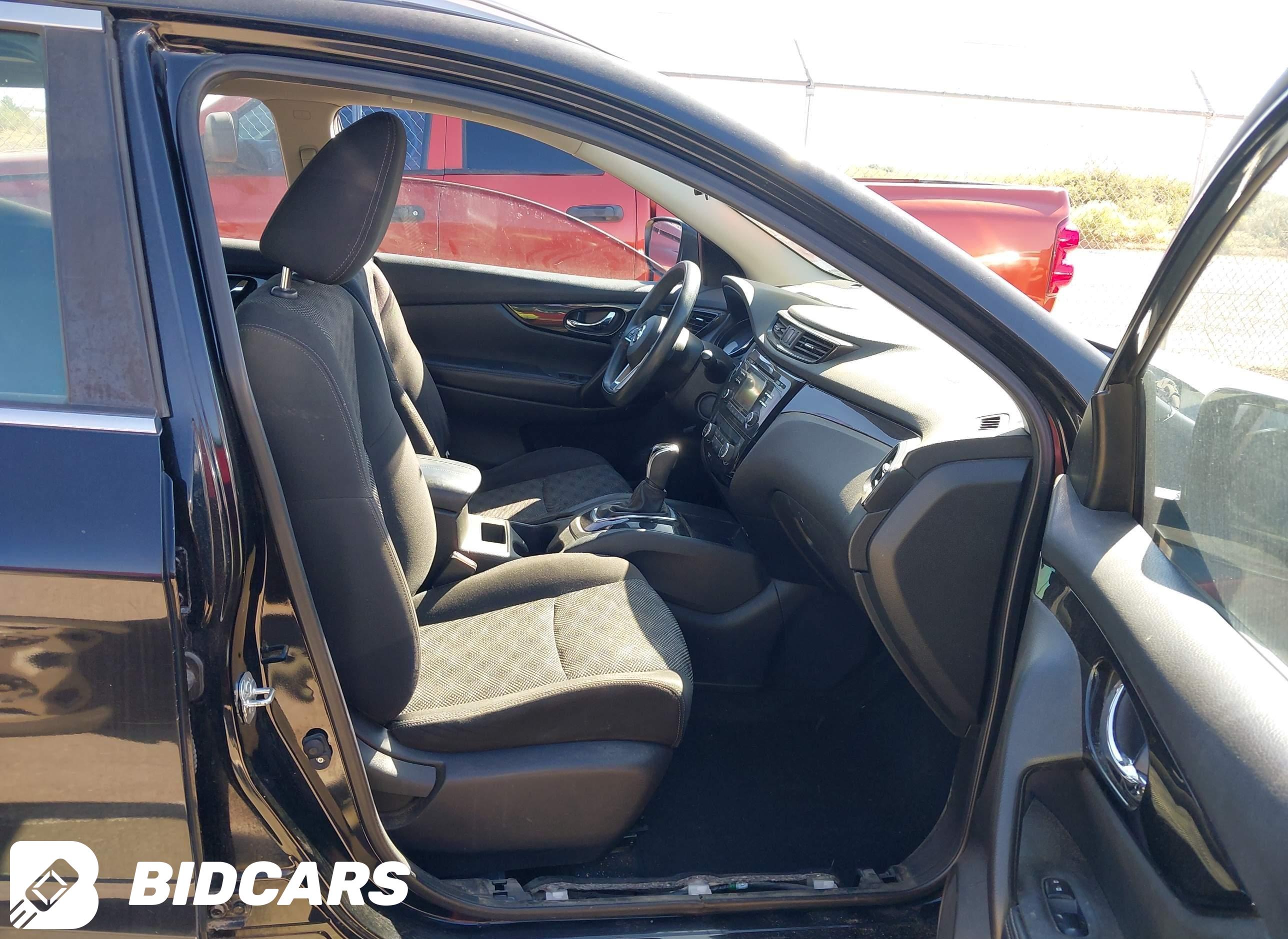 2017 Nissan Rogue, Sport SV