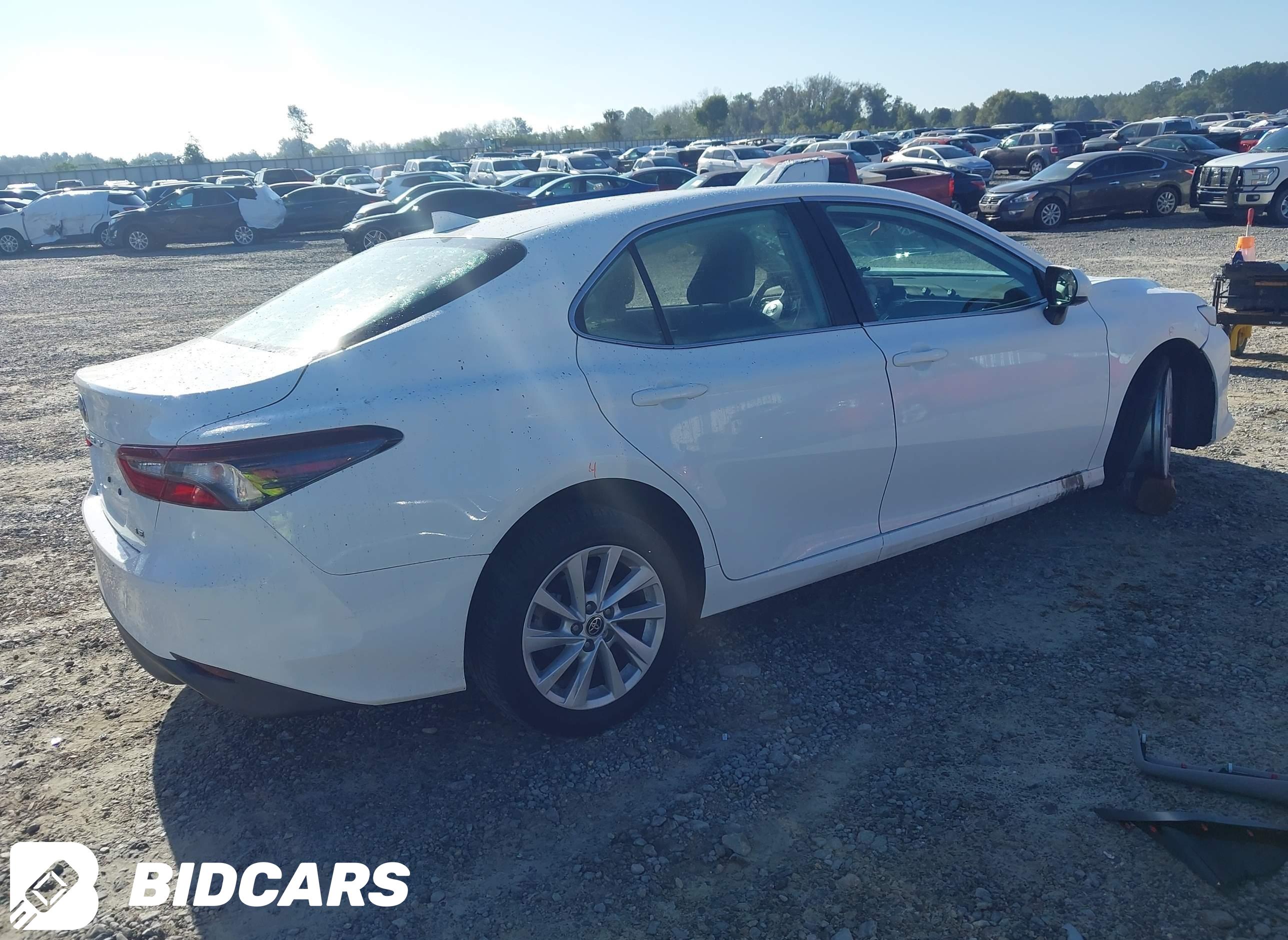 2022 Toyota Camry, LE