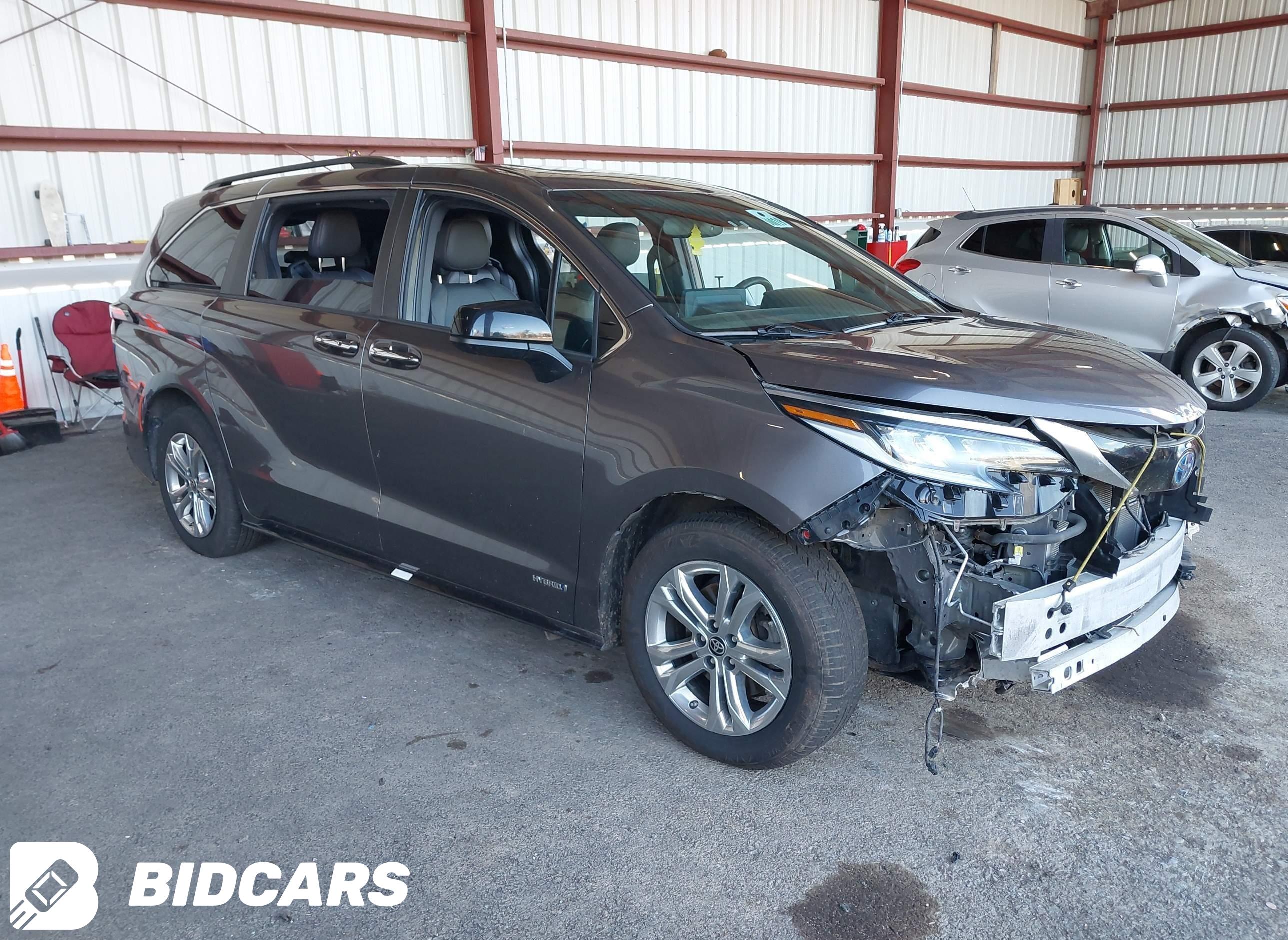 2021 Toyota Sienna, Xse