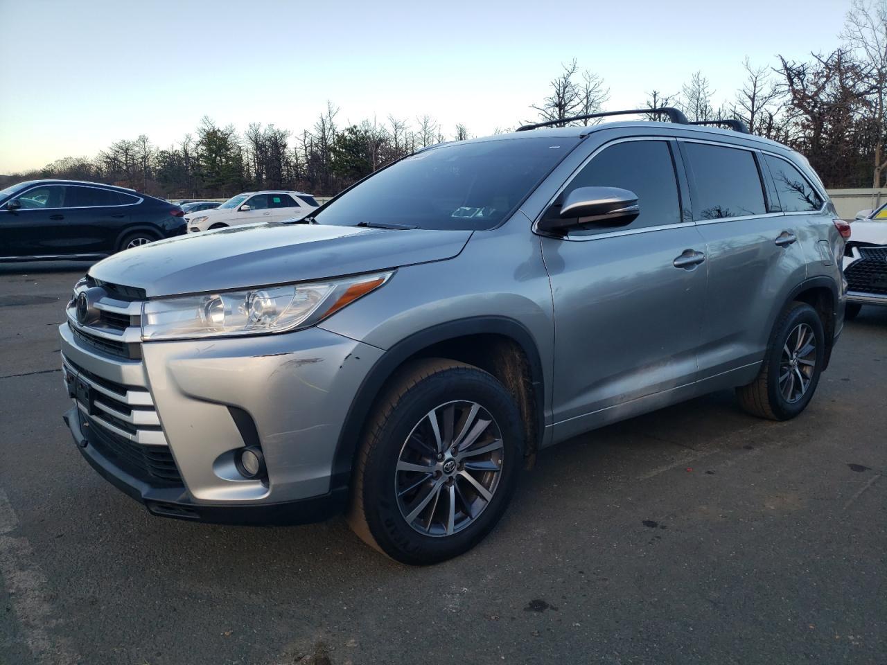 2018 Toyota Highlander, SE