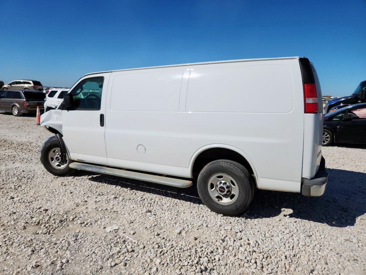 2017 GMC Savana, G2500