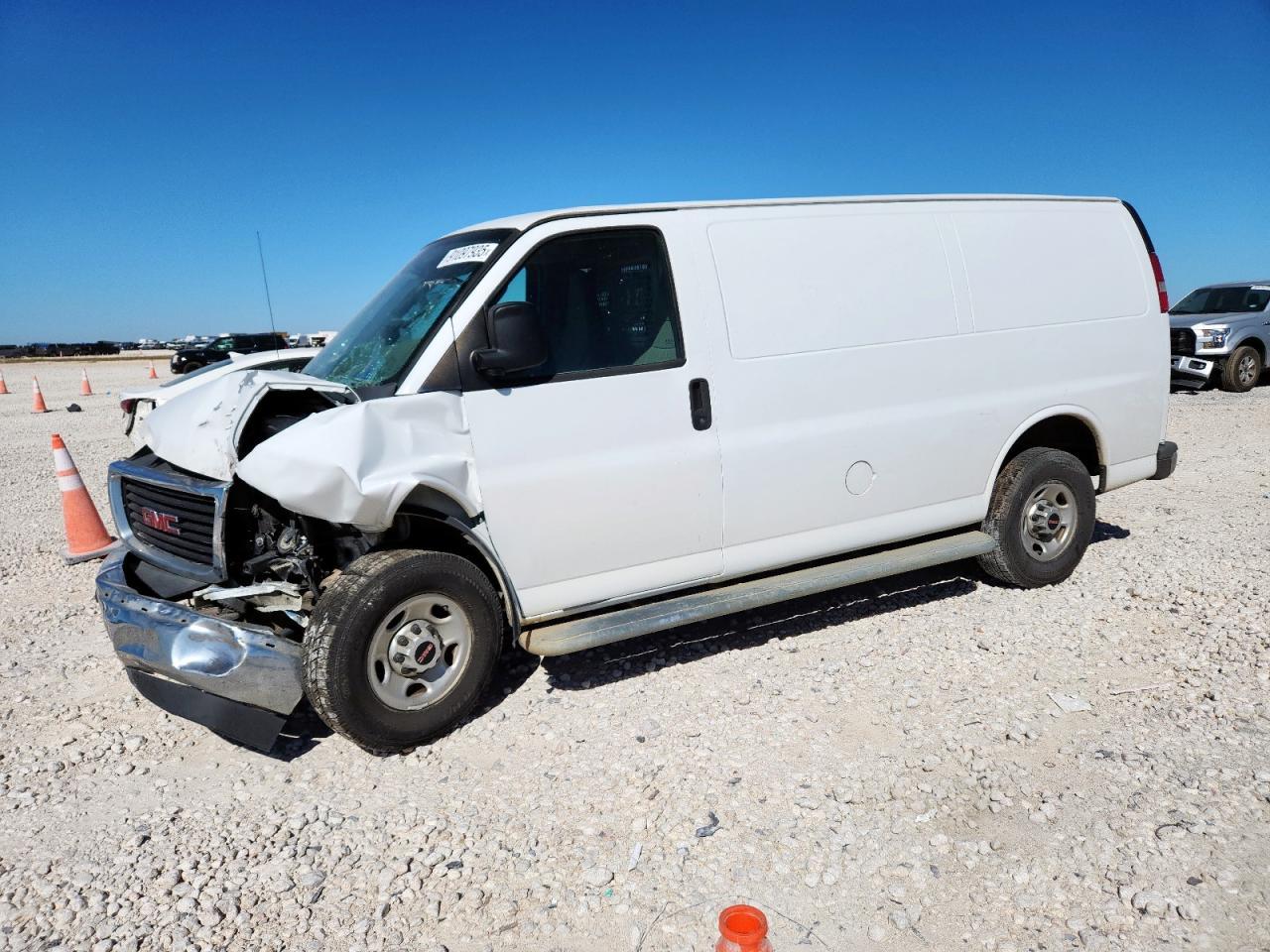 2017 GMC Savana, G2500