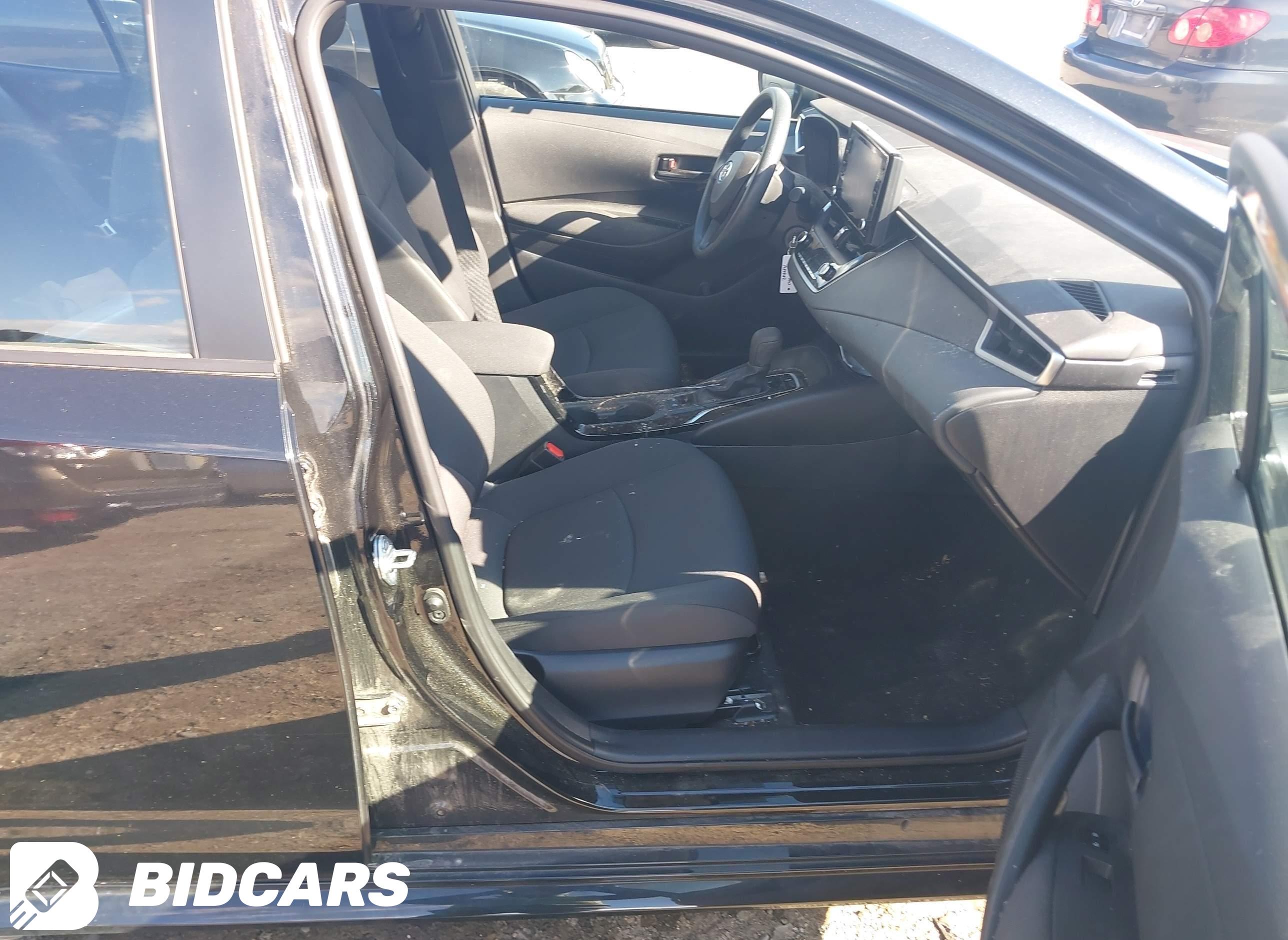 2022 Toyota Corolla, LE