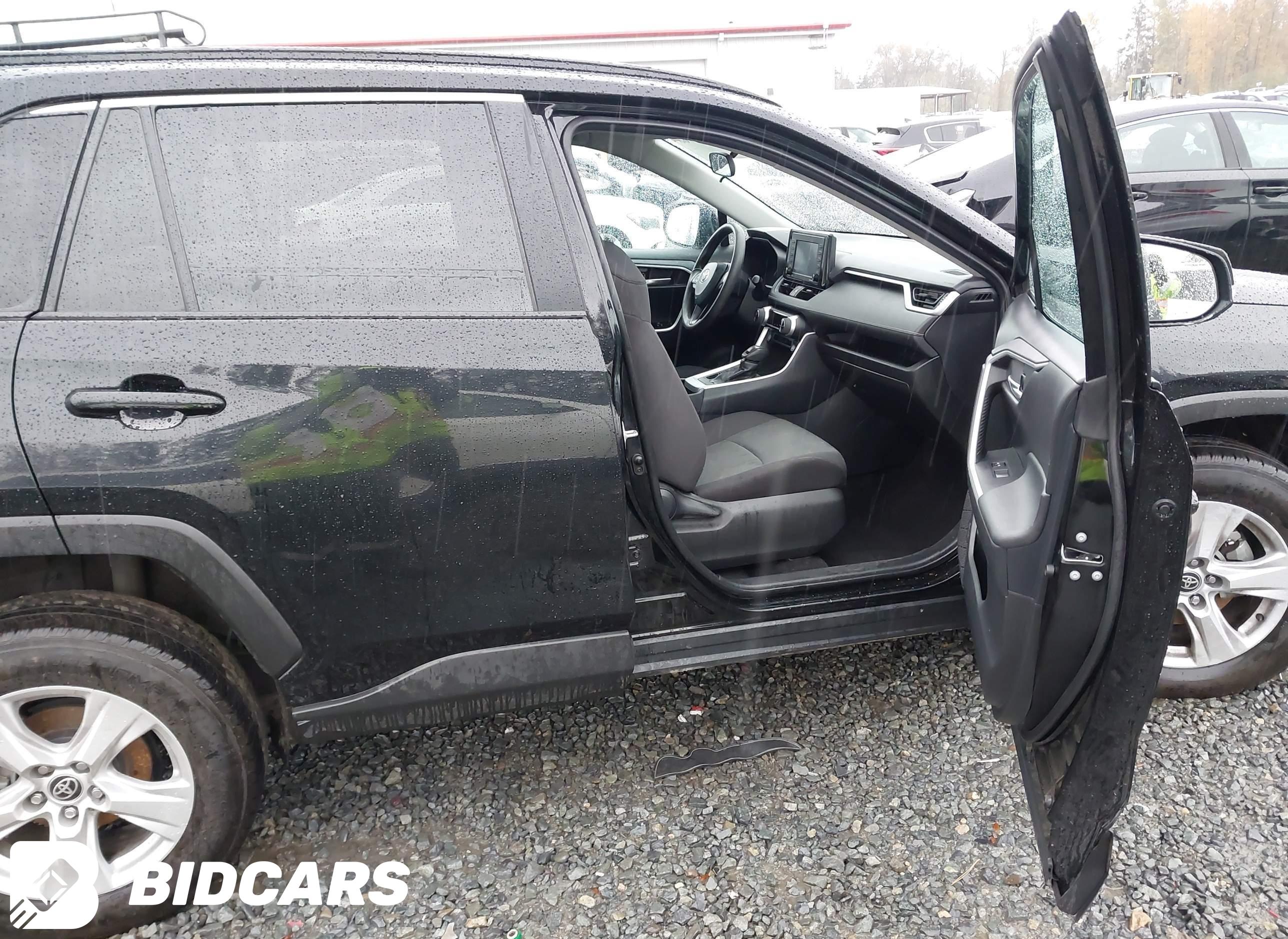 2021 Toyota RAV4, Xle