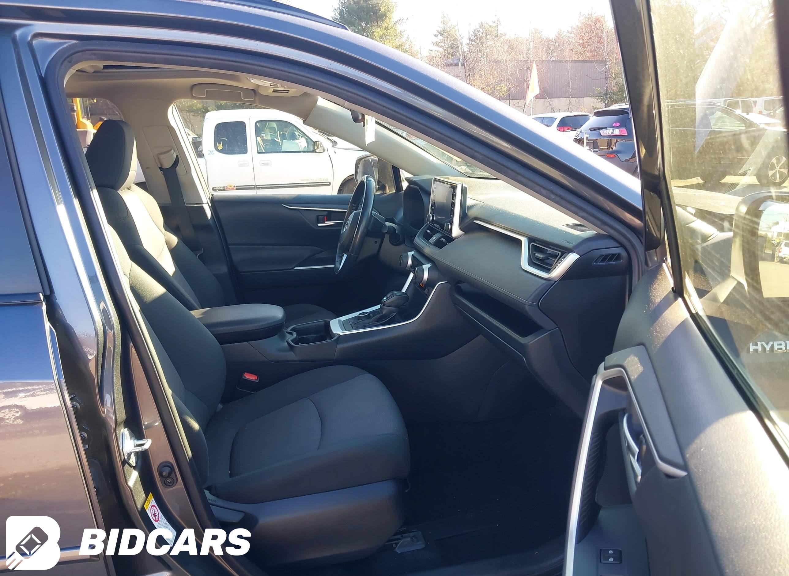 2019 Toyota RAV4, Hybrid Xle