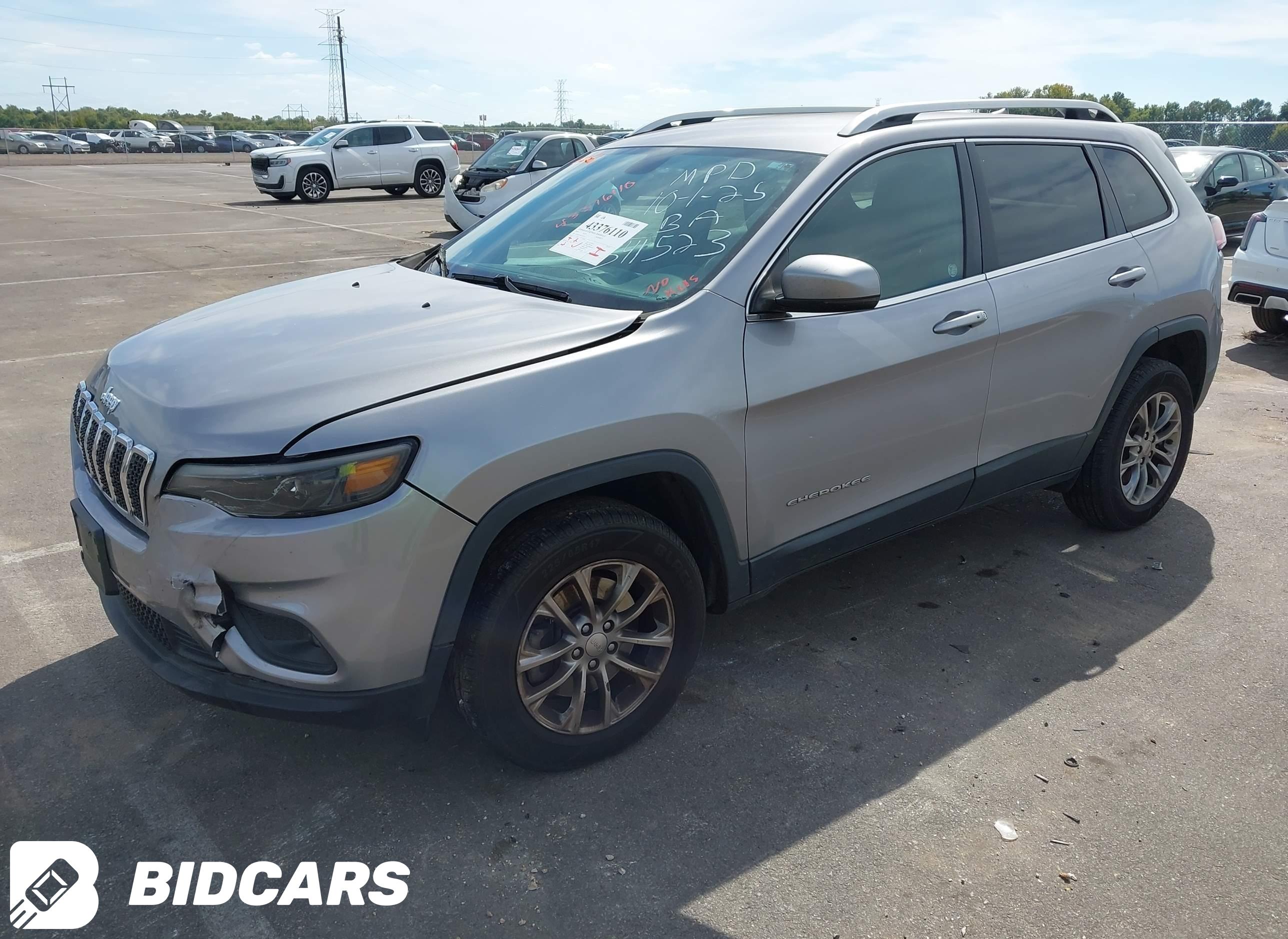 2019 Jeep Cherokee, Latitude...