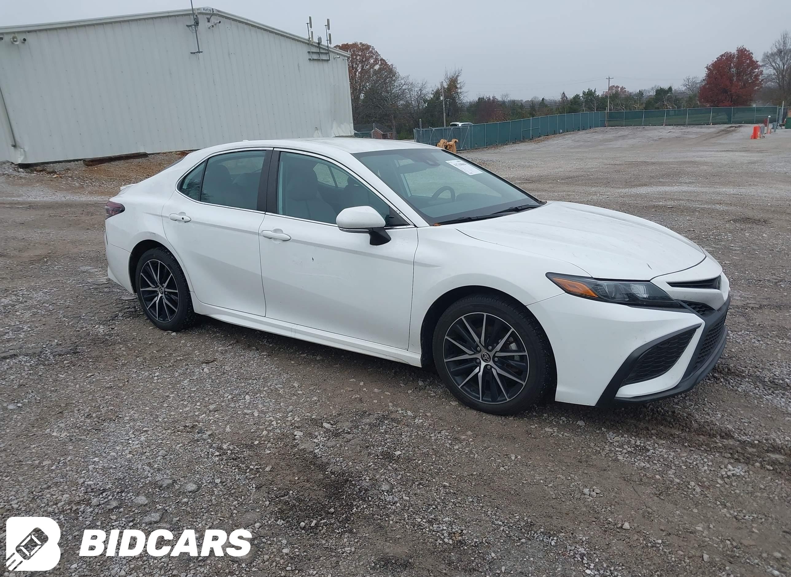 2022 Toyota Camry, Se Awd