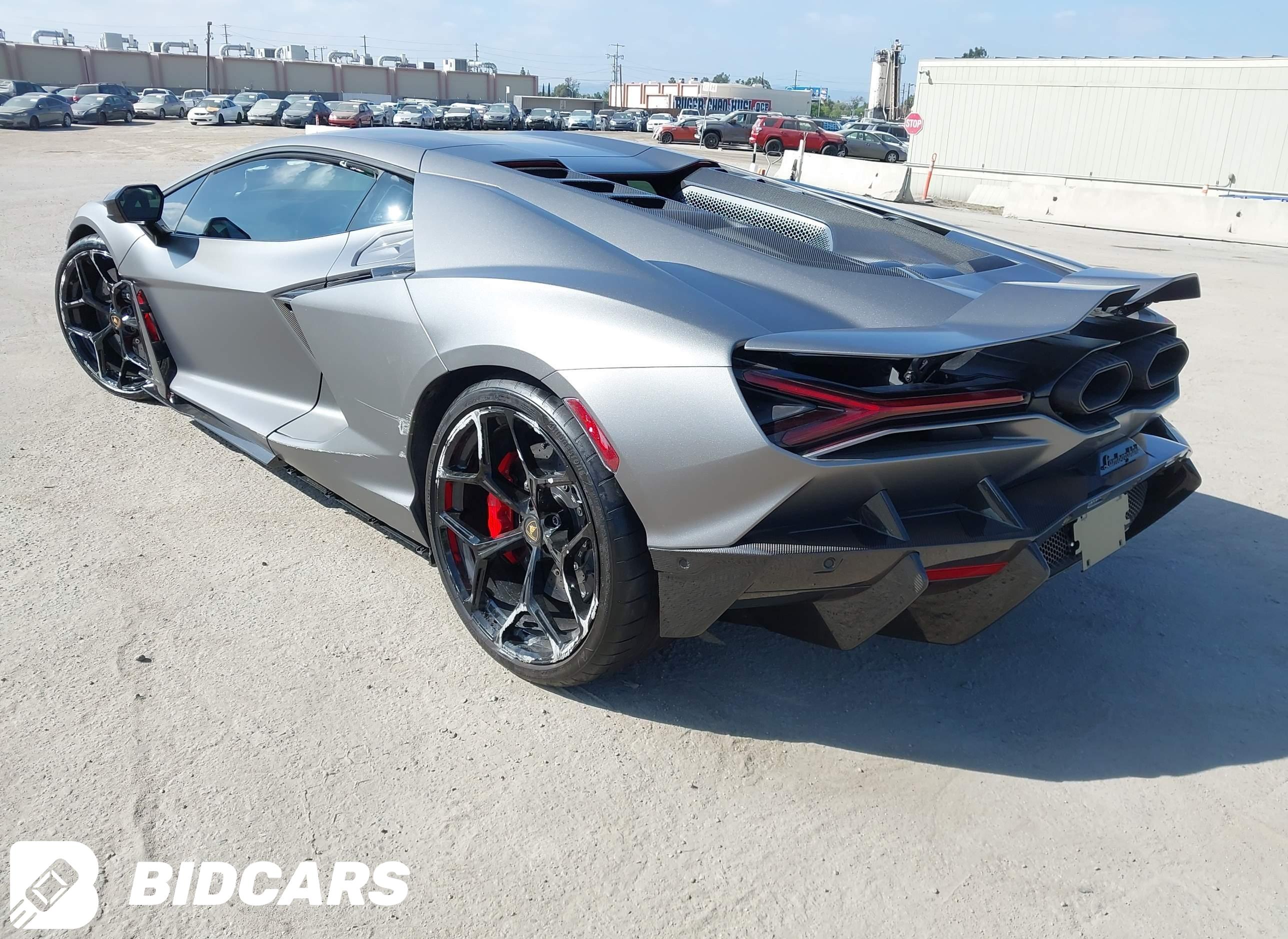 2025 Lamborghini Revuelto